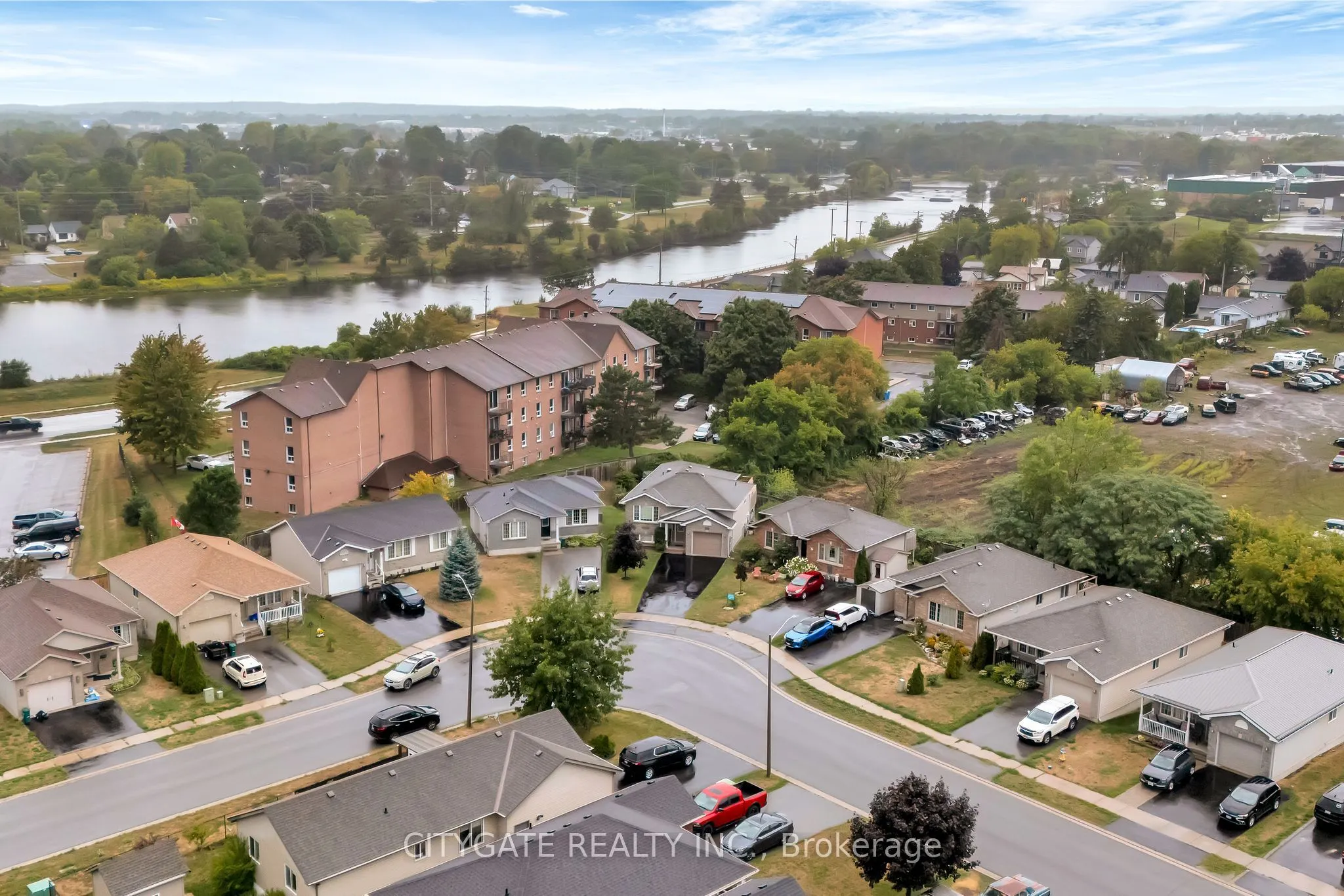 43 Follwell Crescent
