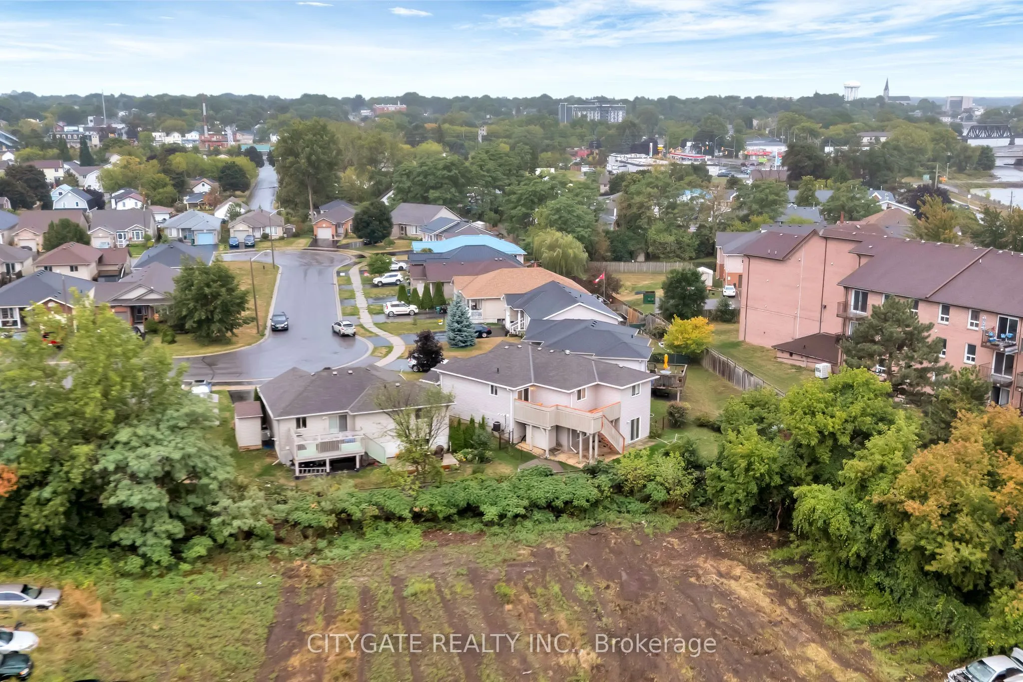 43 Follwell Crescent