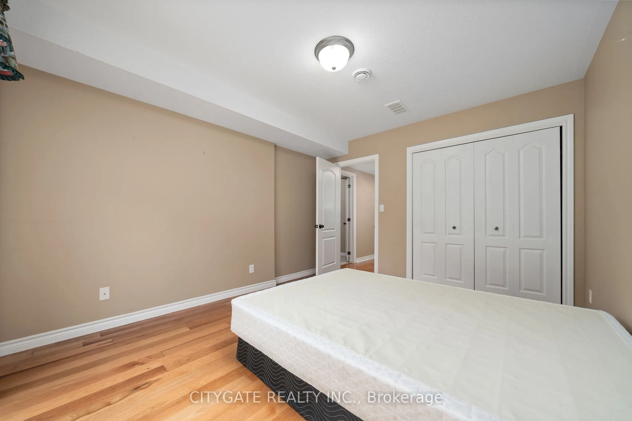 43 Follwell Crescent