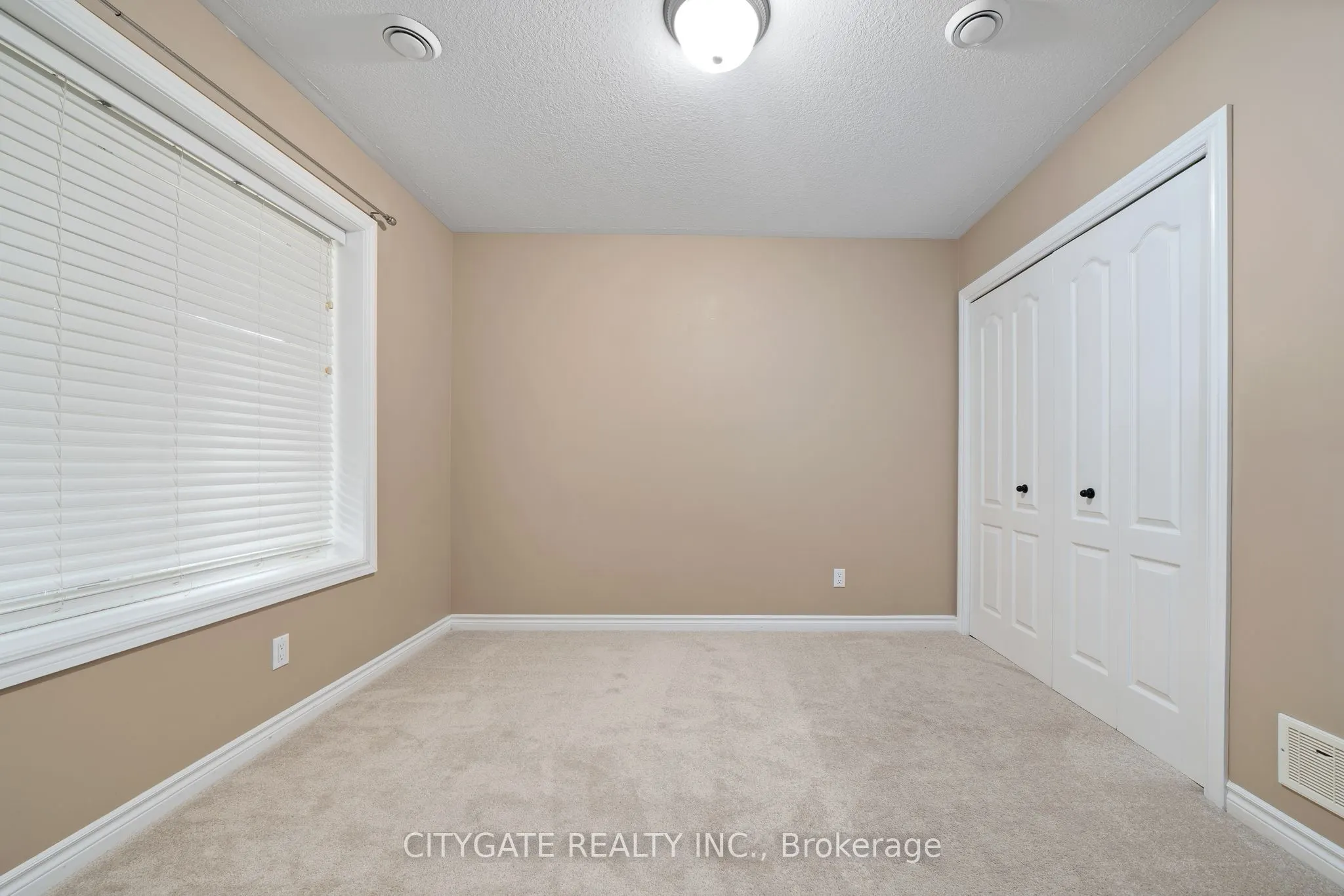 43 Follwell Crescent