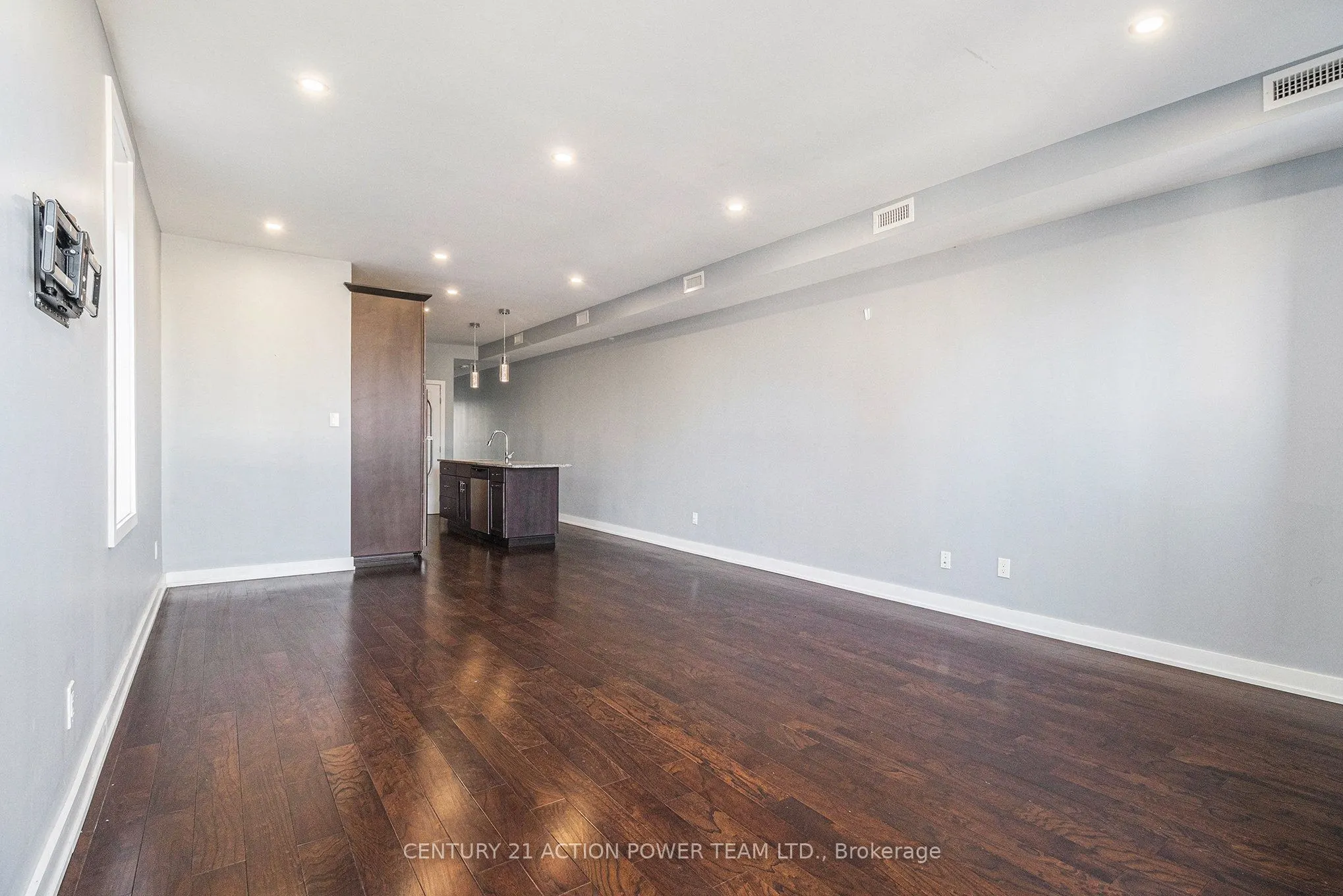 453 Booth Street, #B