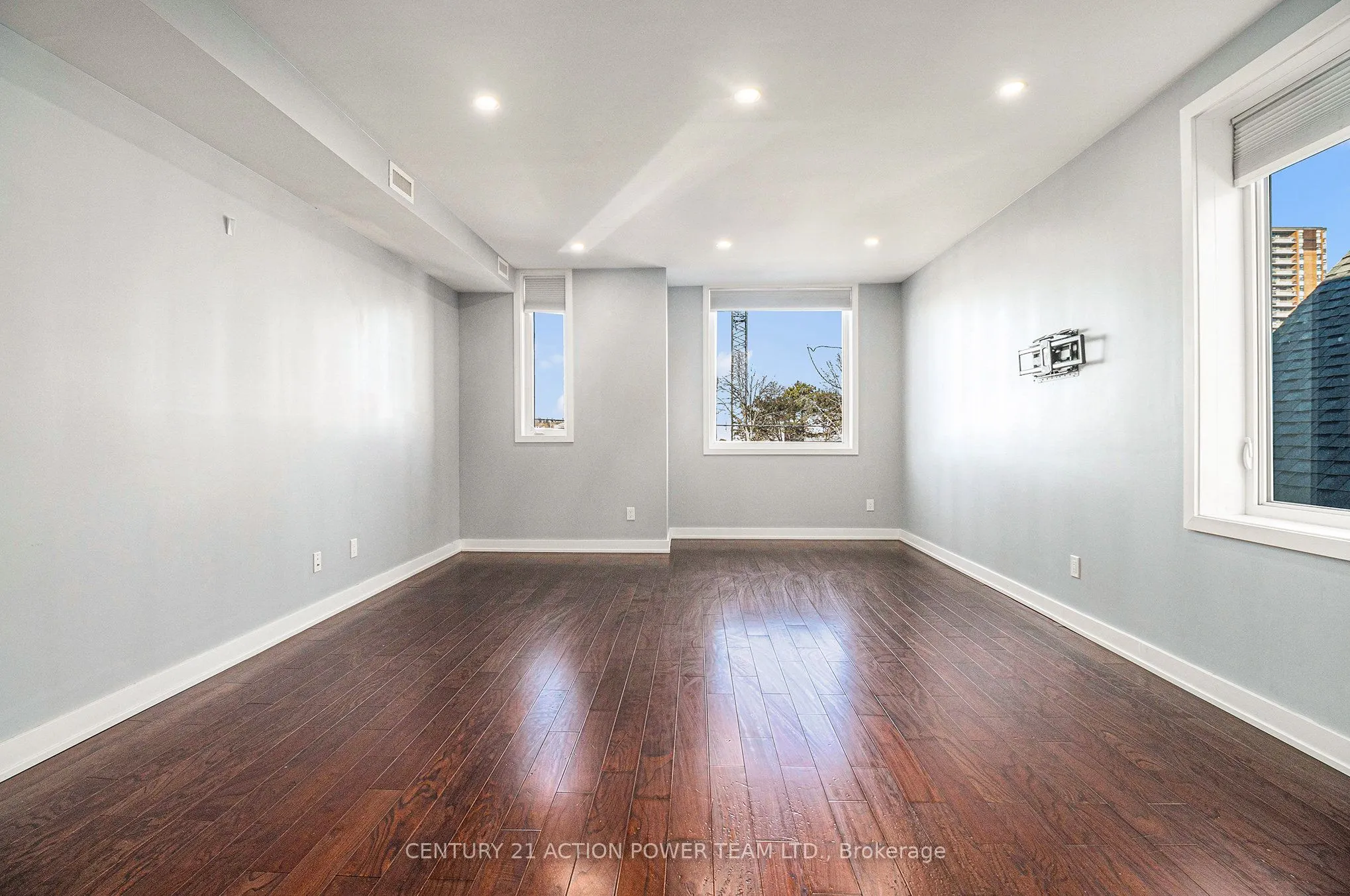 453 Booth Street, #B