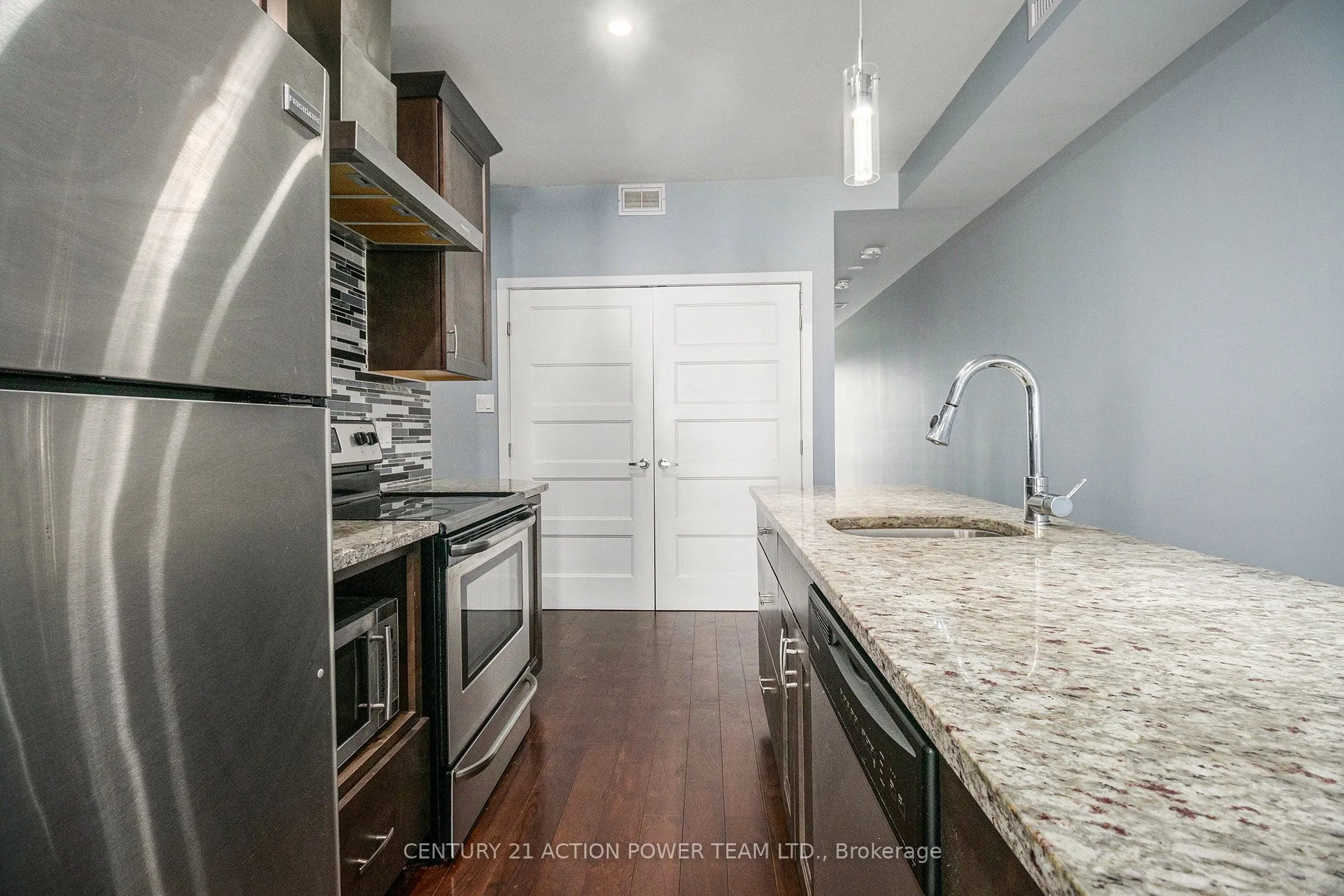 453 Booth Street, #B