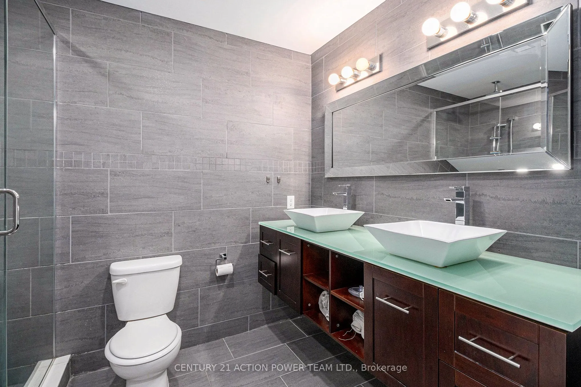 453 Booth Street, #B