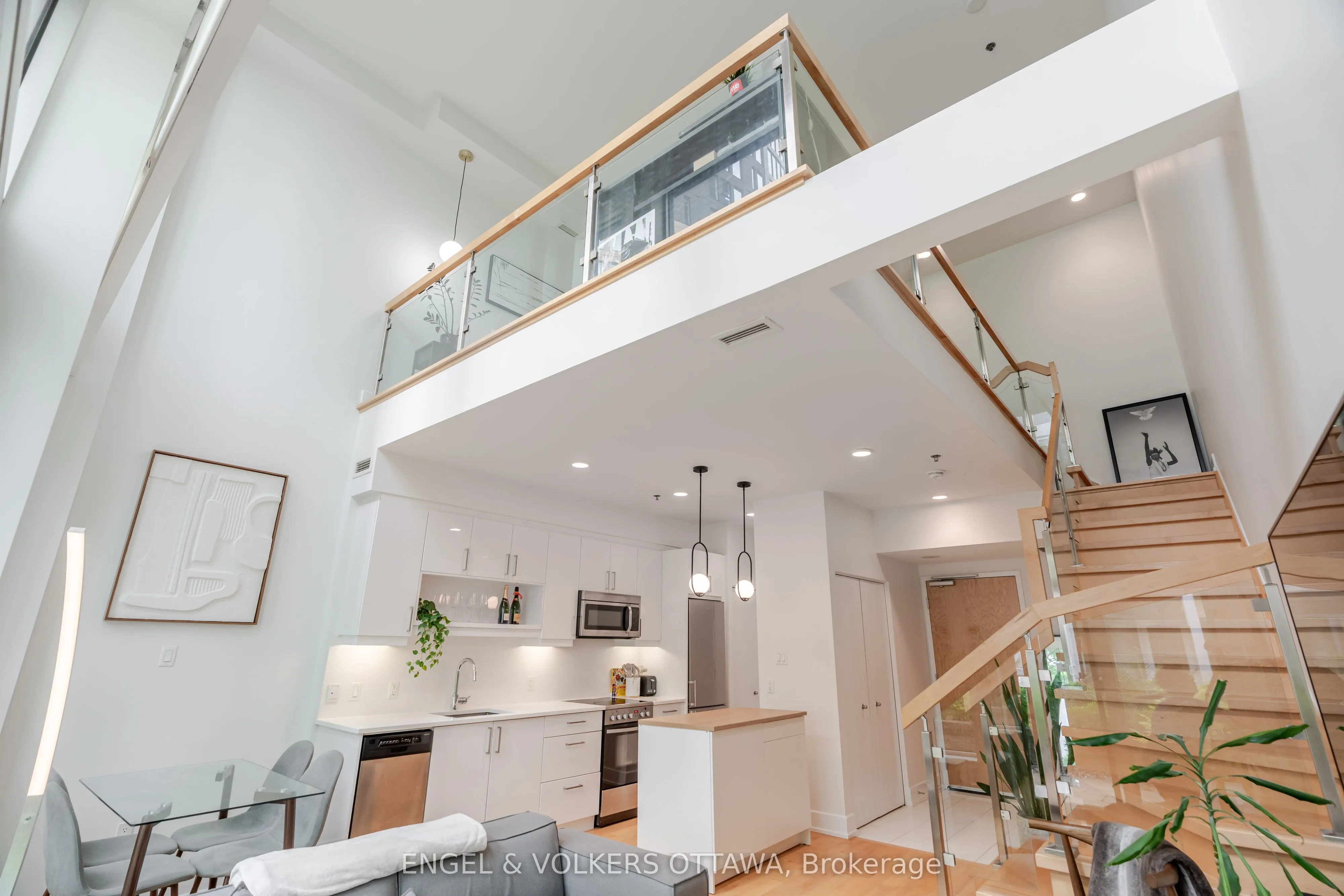 197 lisgar Street, #202