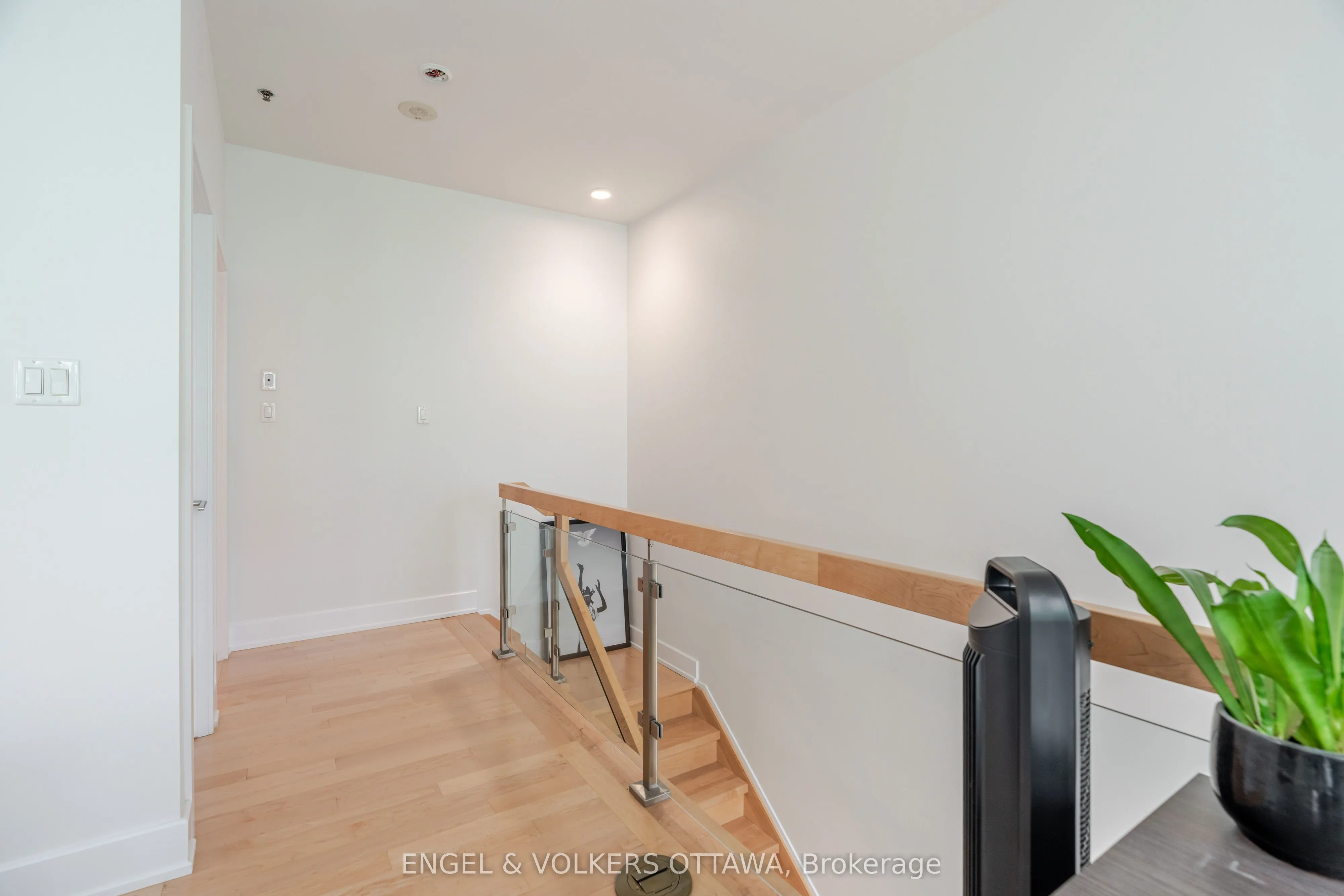 197 lisgar Street, #202