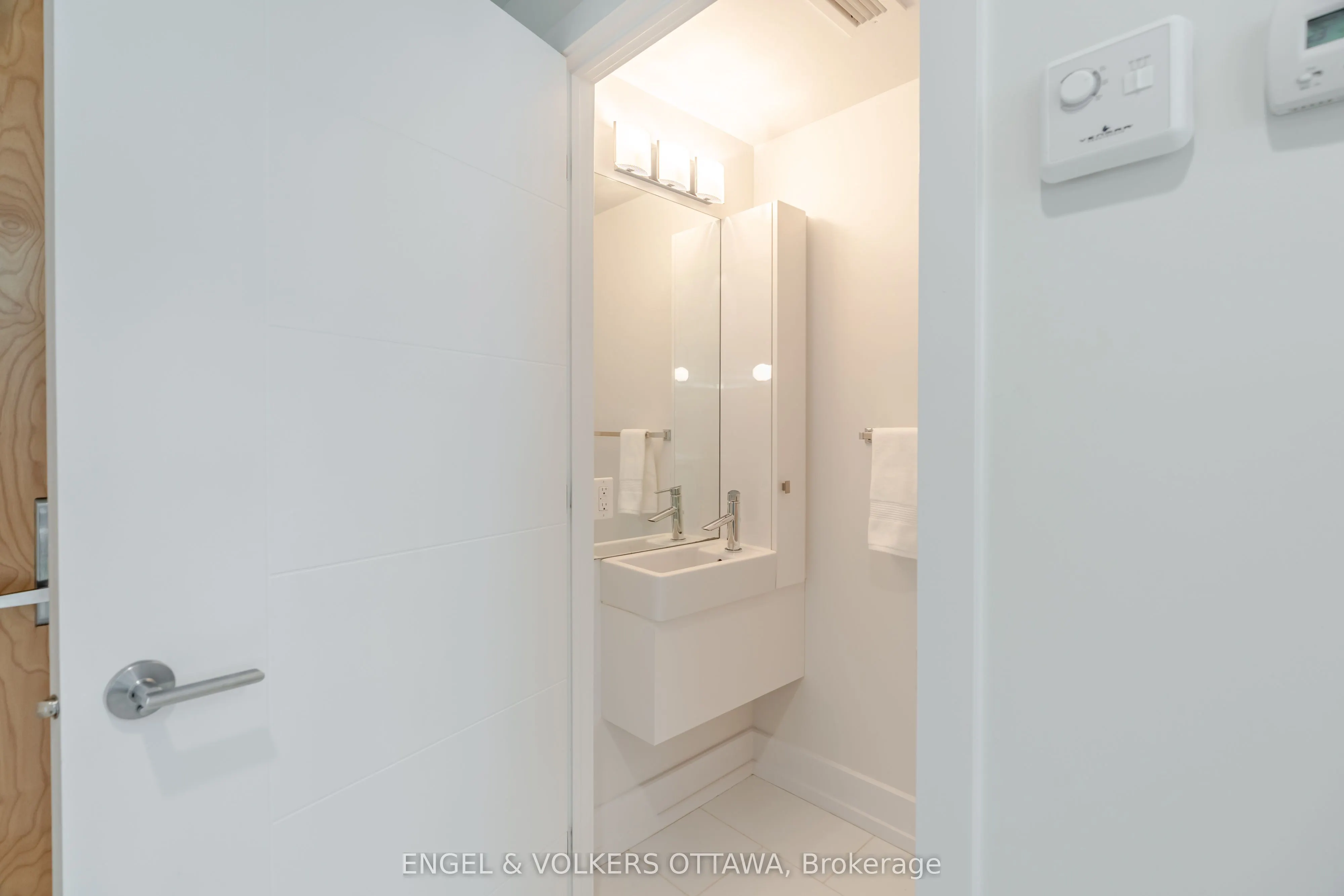197 lisgar Street, #202