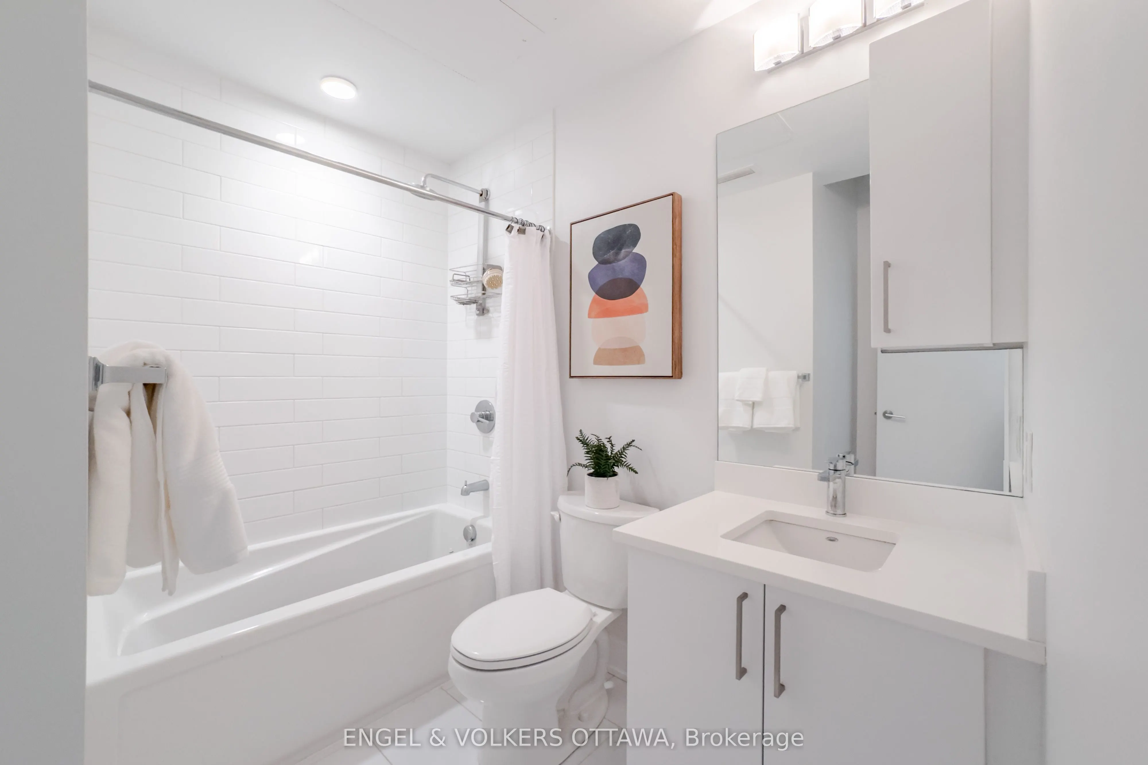 197 lisgar Street, #202