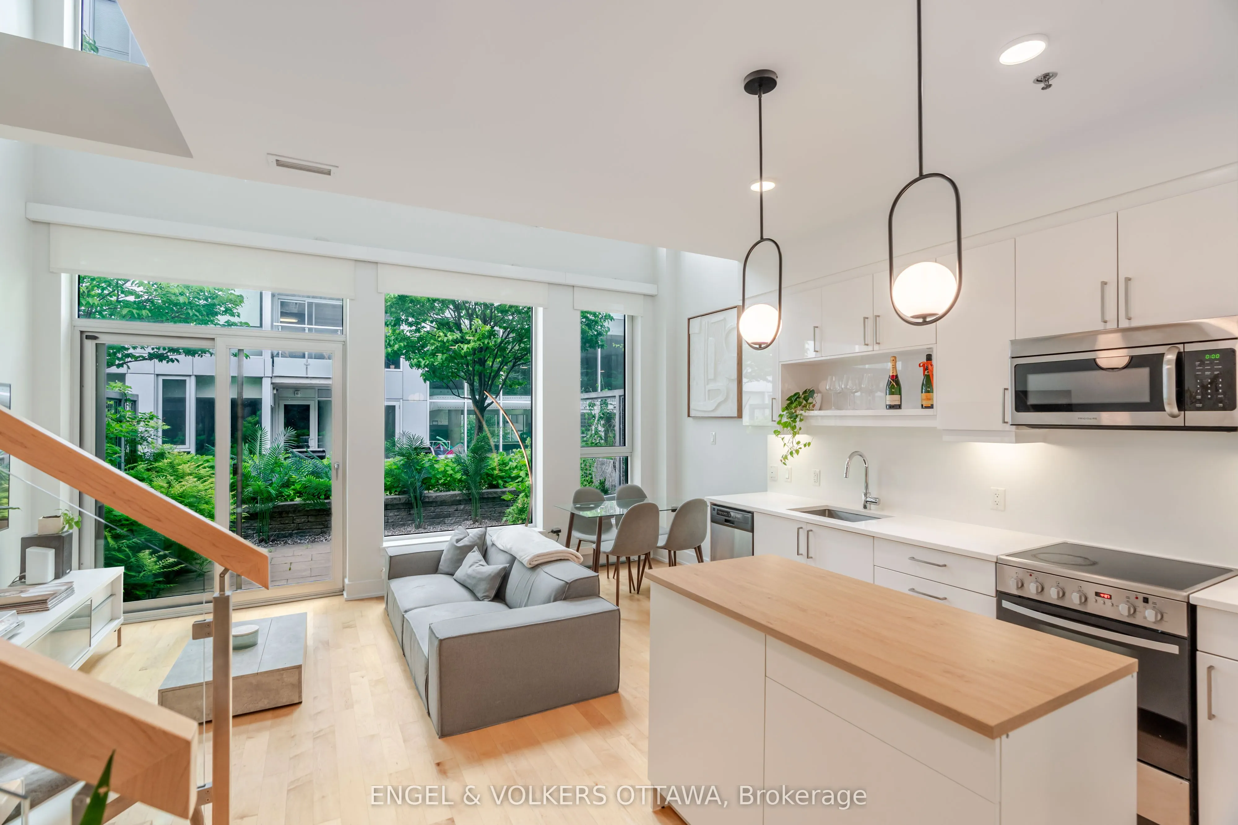 197 lisgar Street, #202