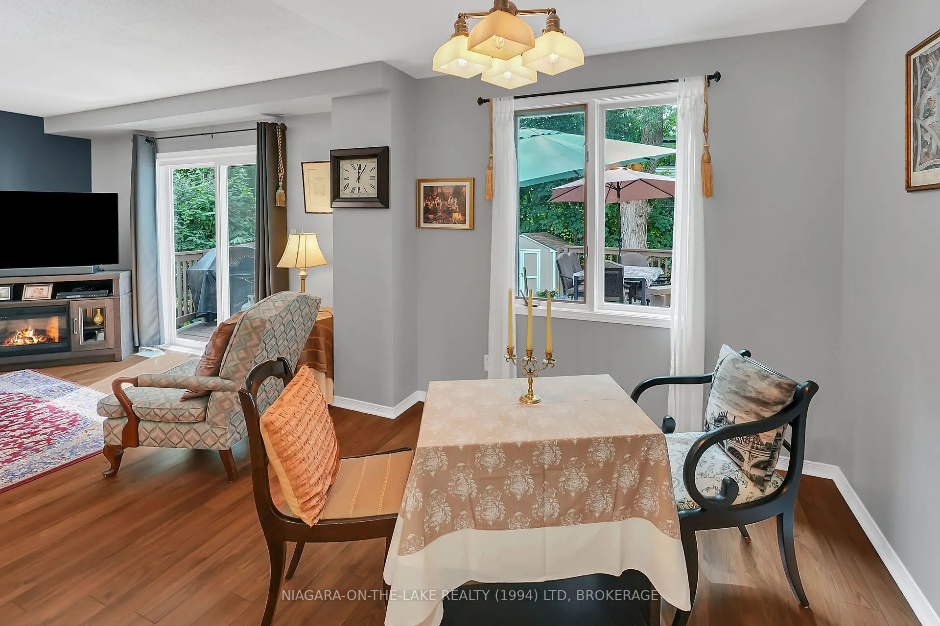 6 LAKESIDE Drive