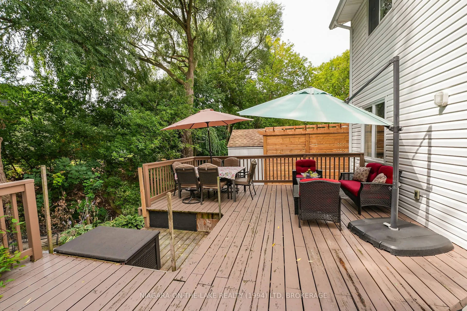 6 LAKESIDE Drive
