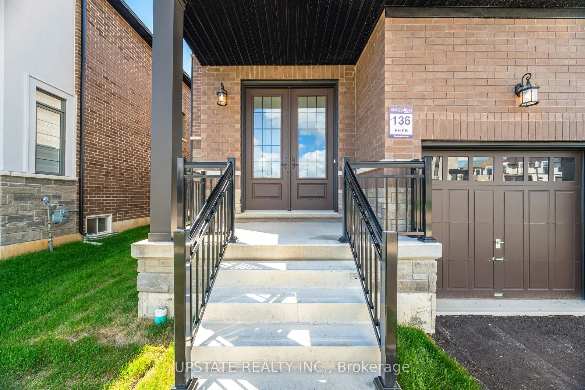 104 Harwood Avenue