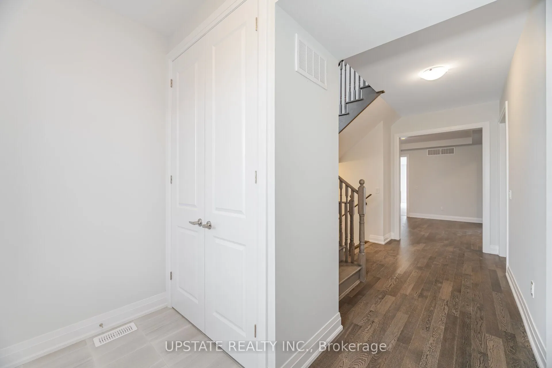 104 Harwood Avenue
