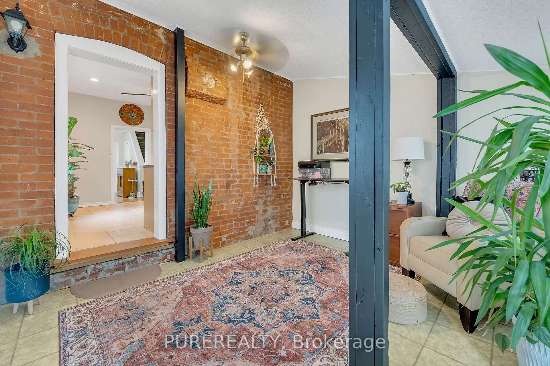 91 Pearl Street S