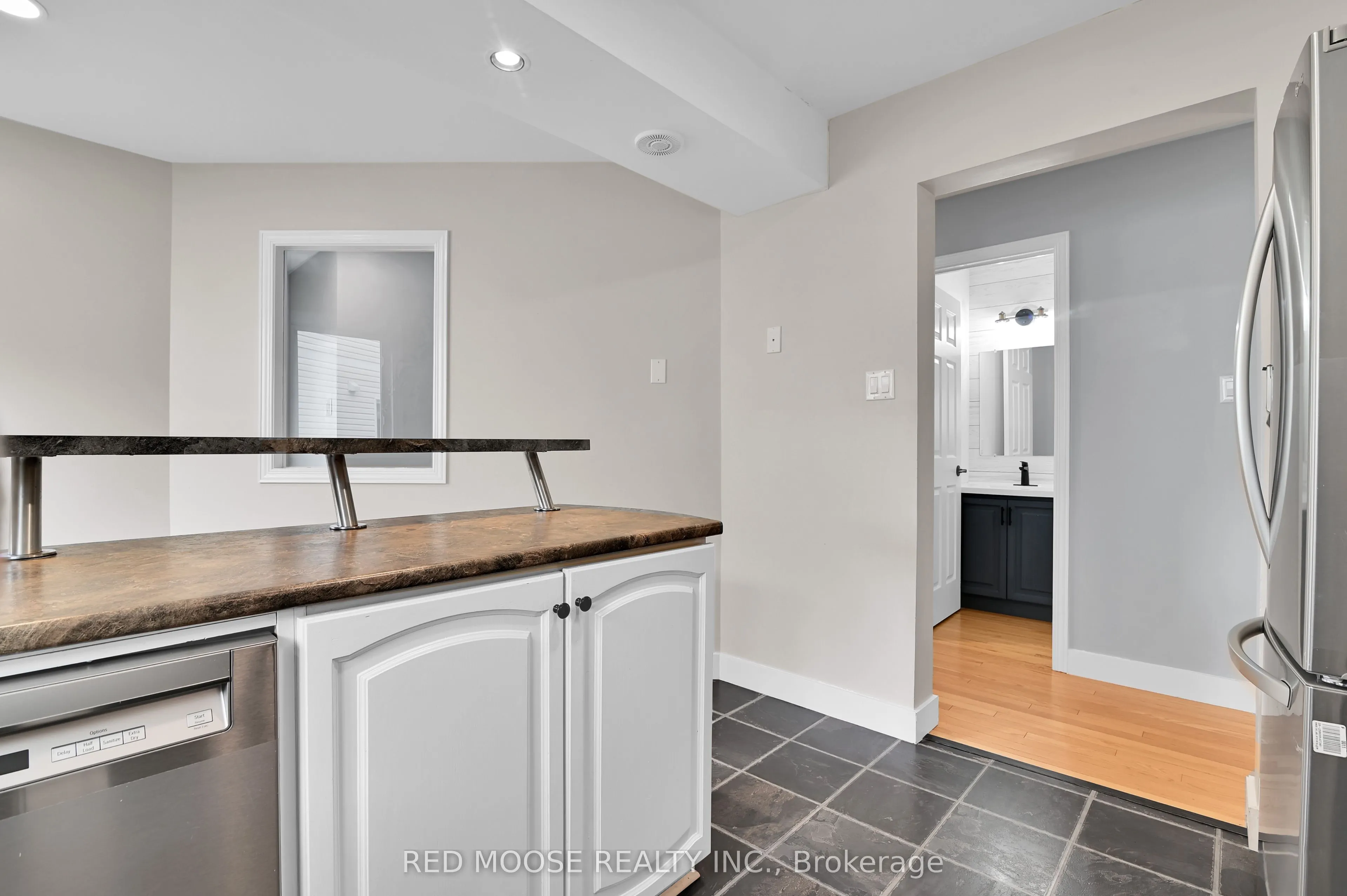 55 Hawley Crescent