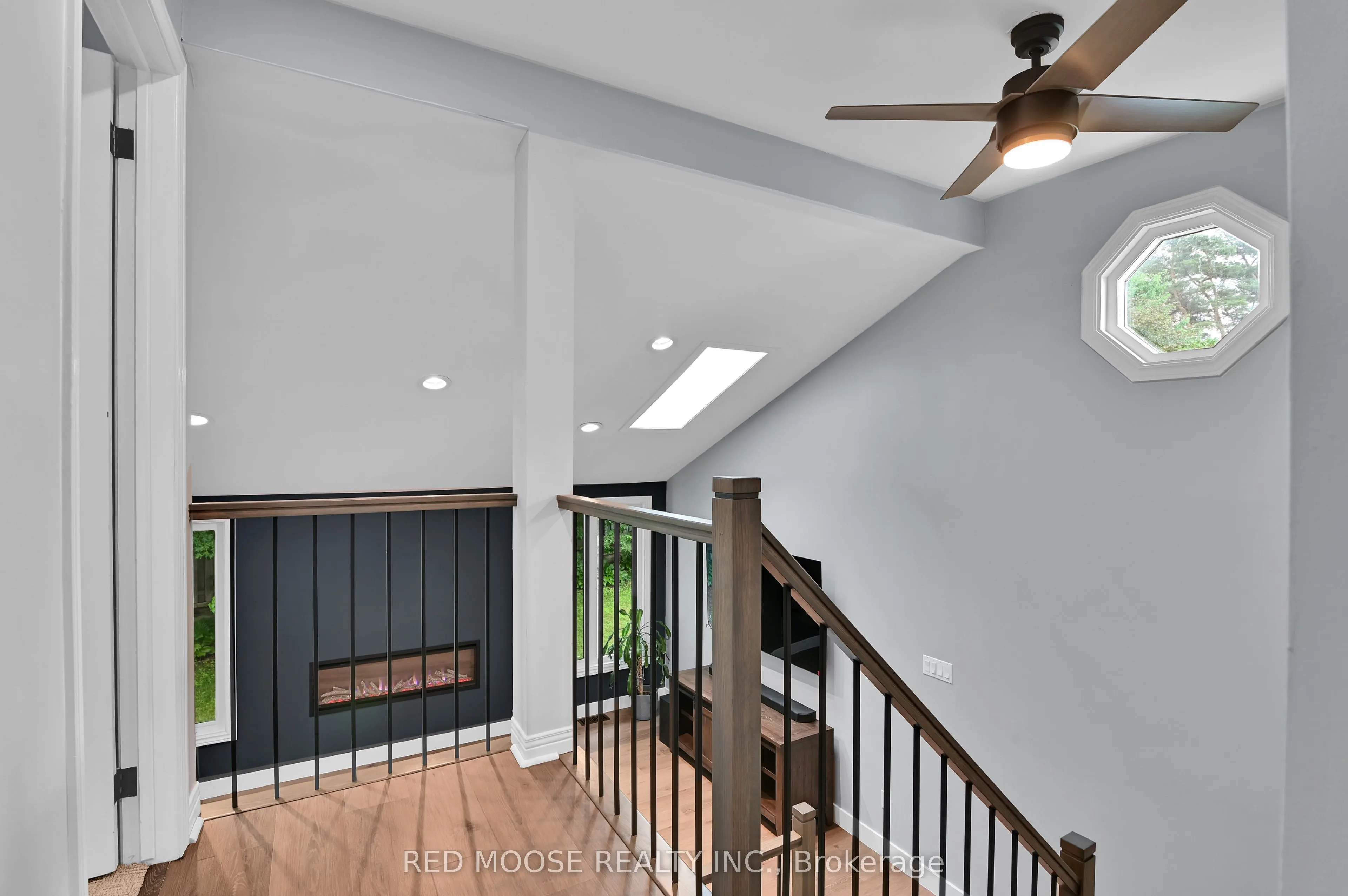 55 Hawley Crescent