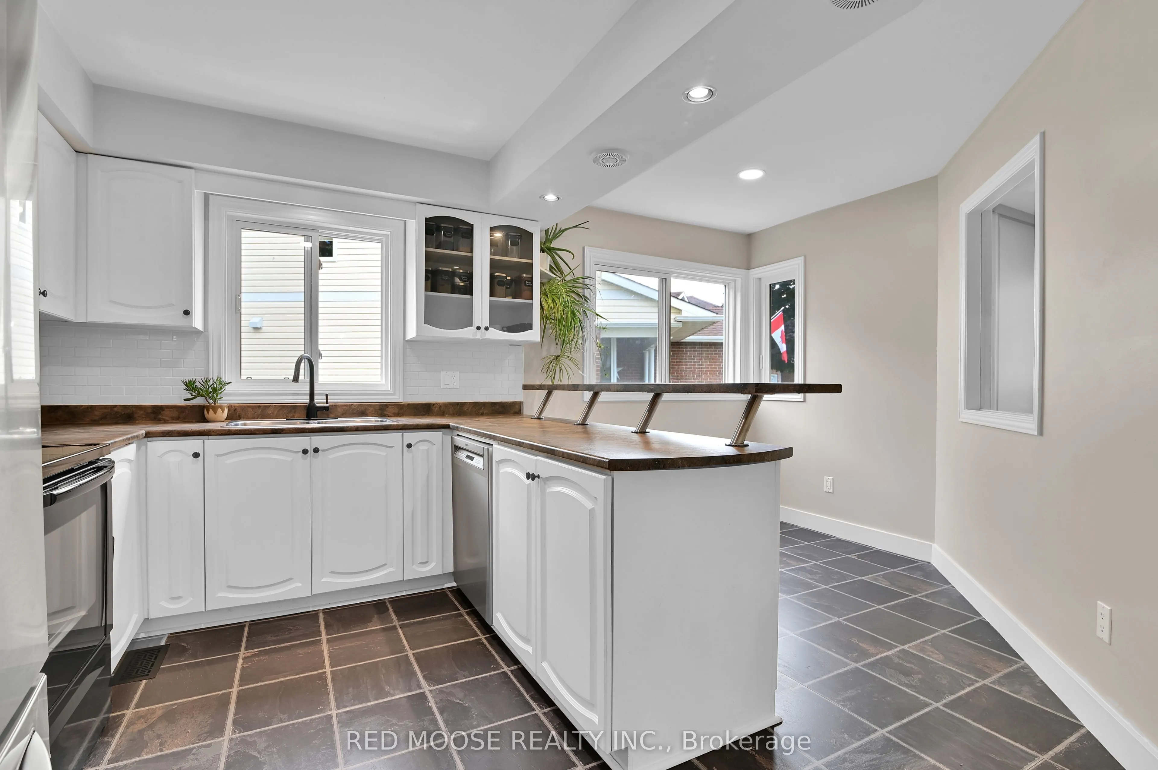 55 Hawley Crescent