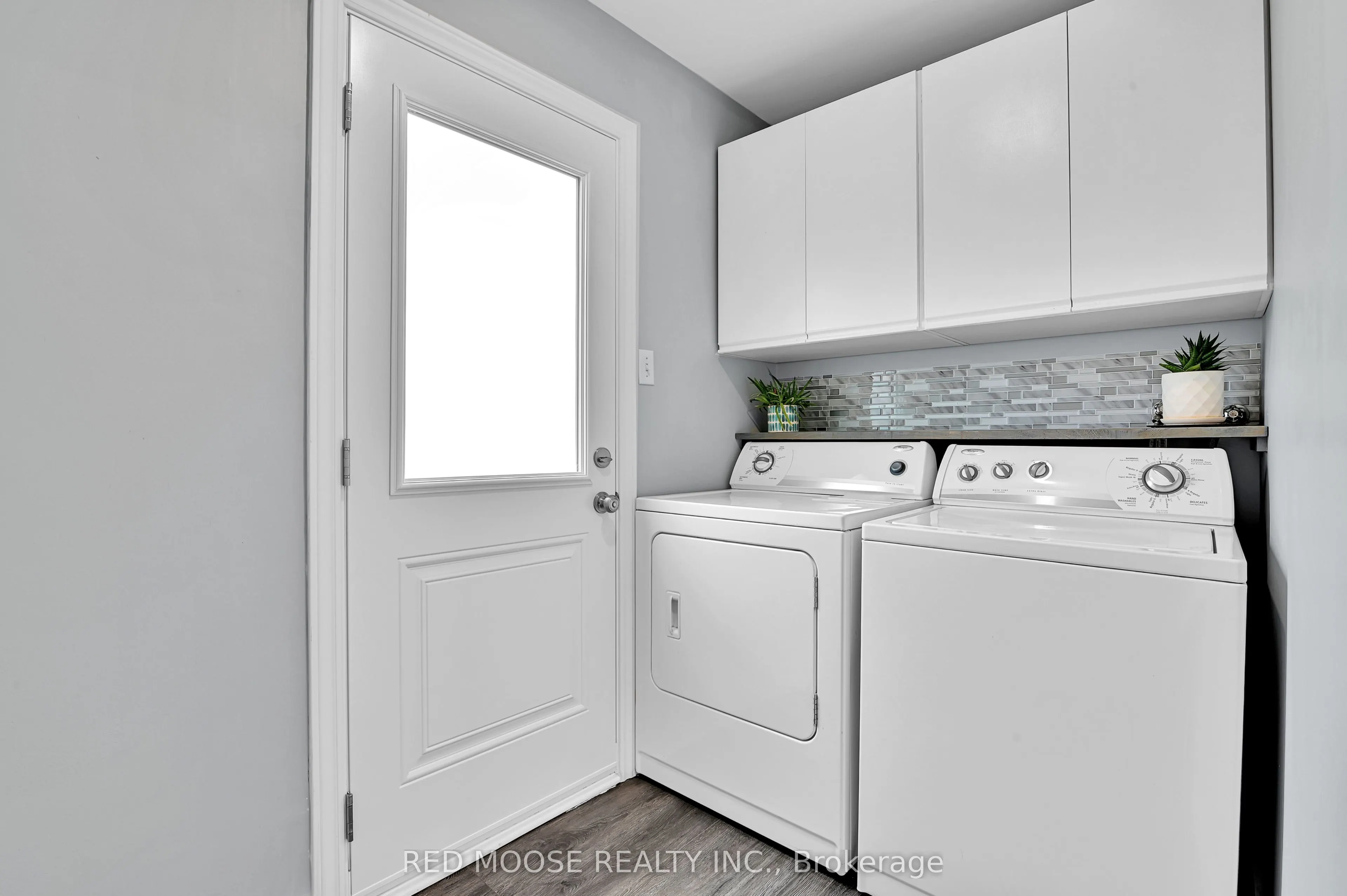 55 Hawley Crescent