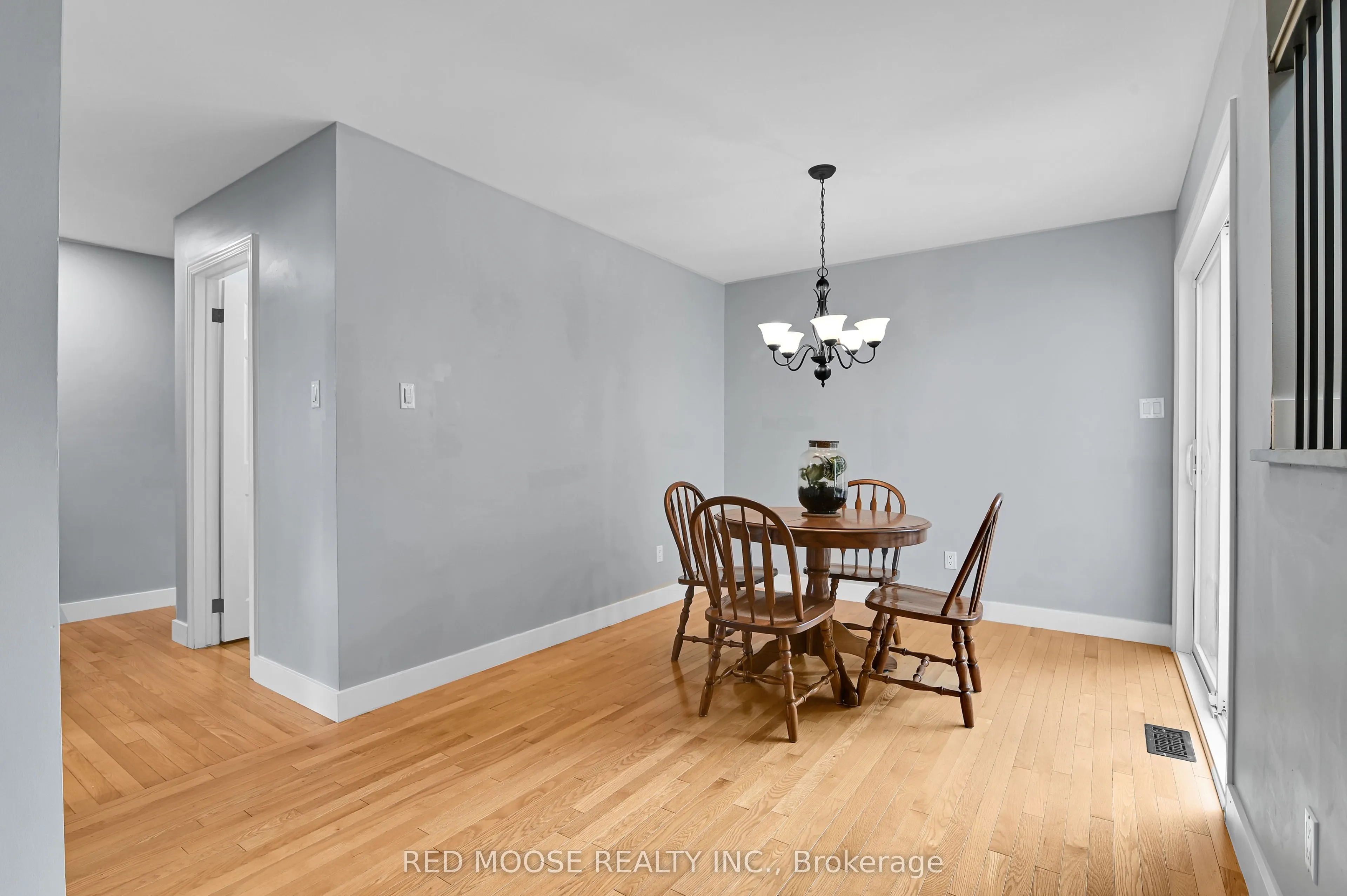 55 Hawley Crescent