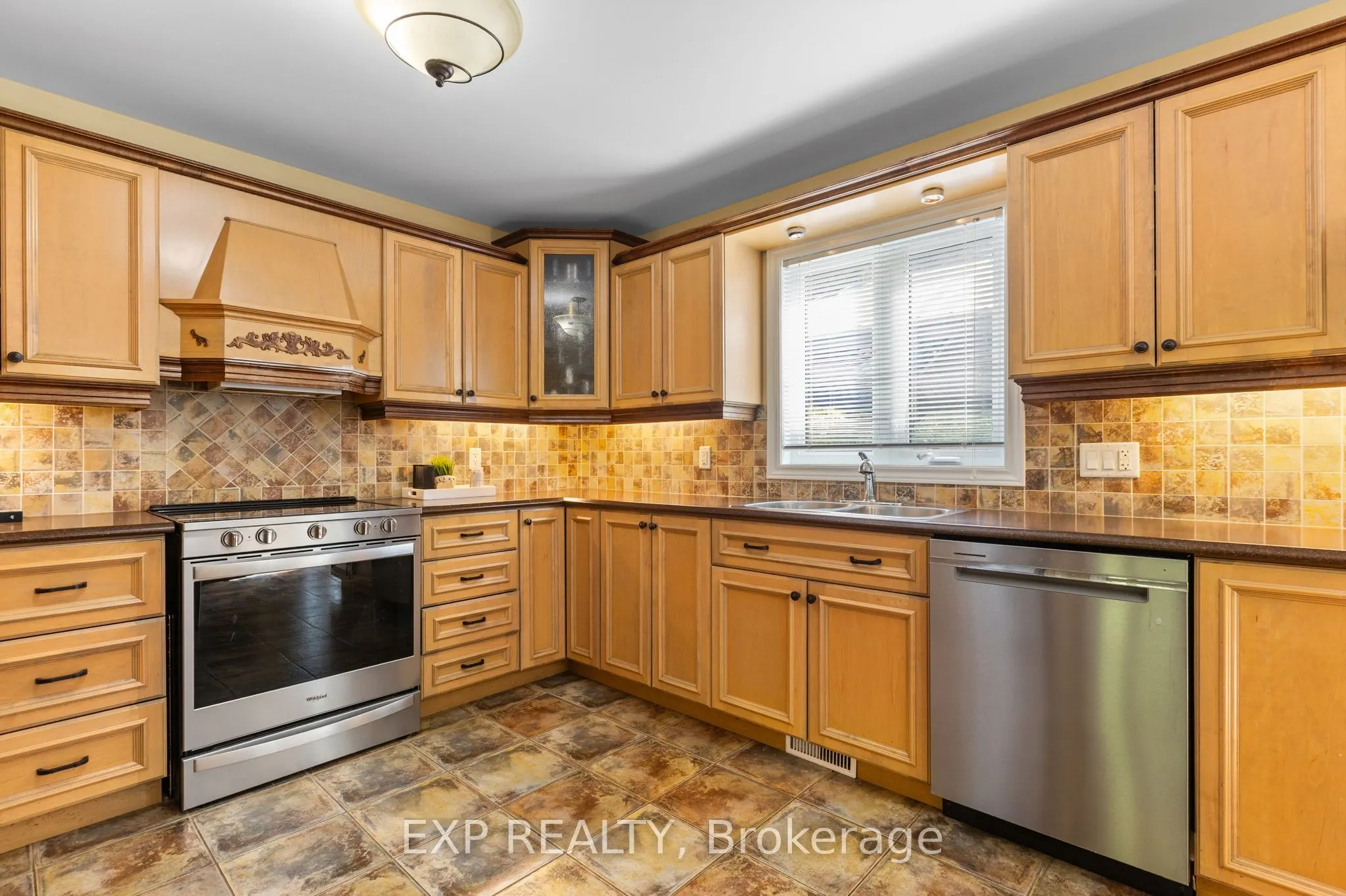 8325 Albert Bouwers Circle