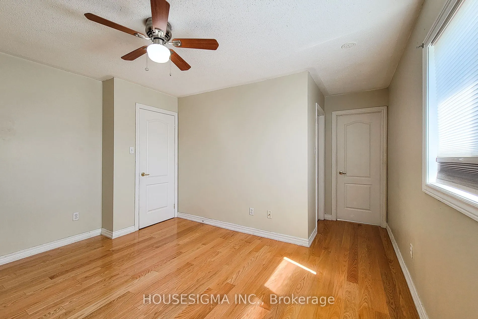 69 Peachwood Crescent, #Main