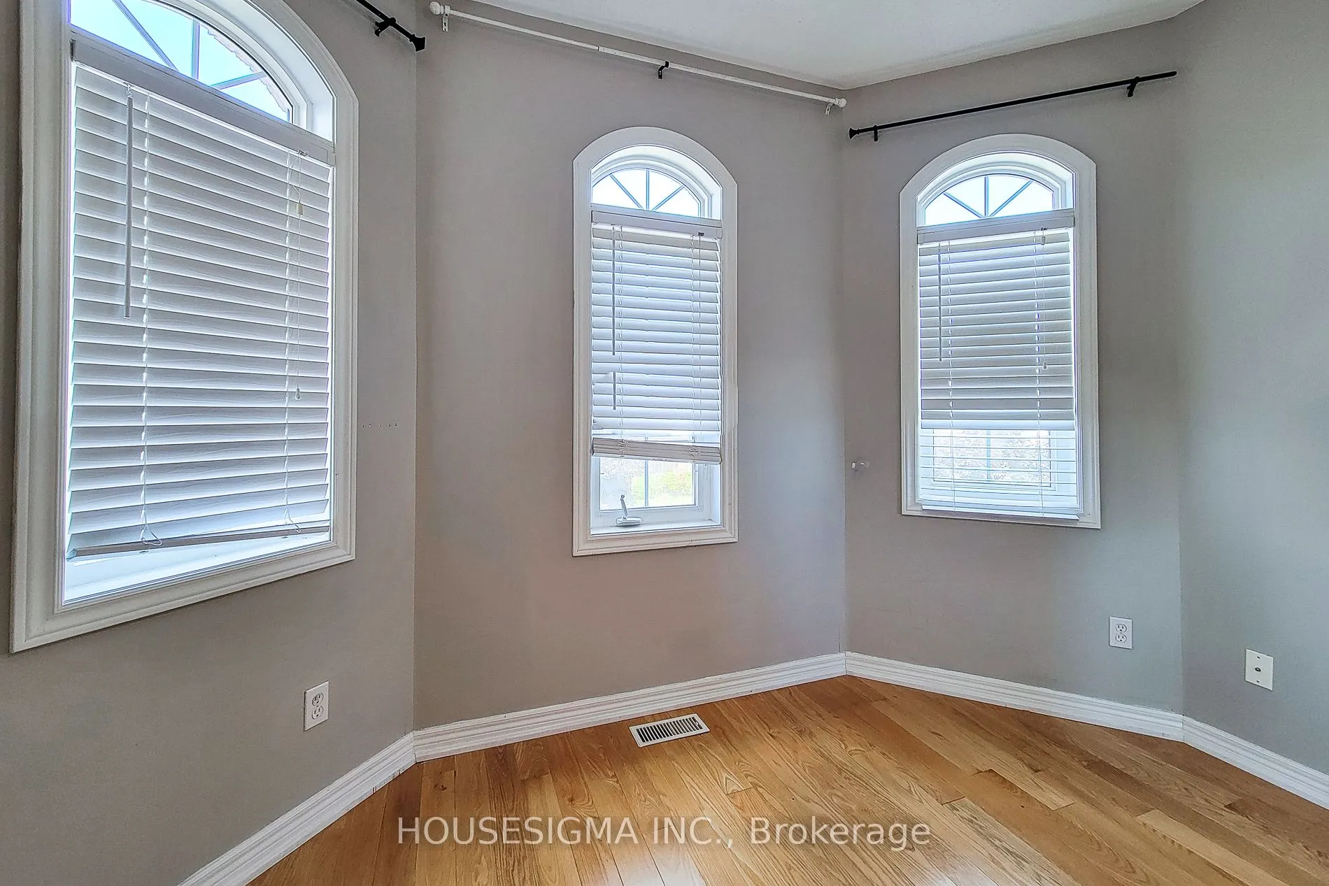 69 Peachwood Crescent, #Main