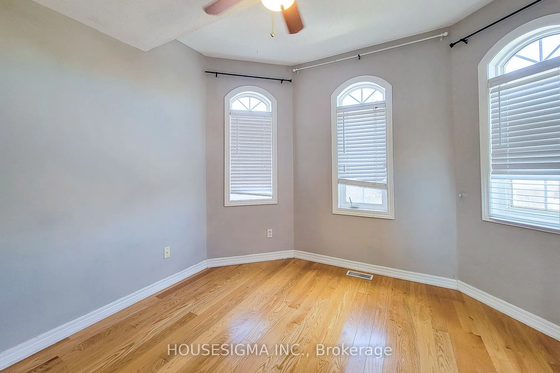 69 Peachwood Crescent, #Main