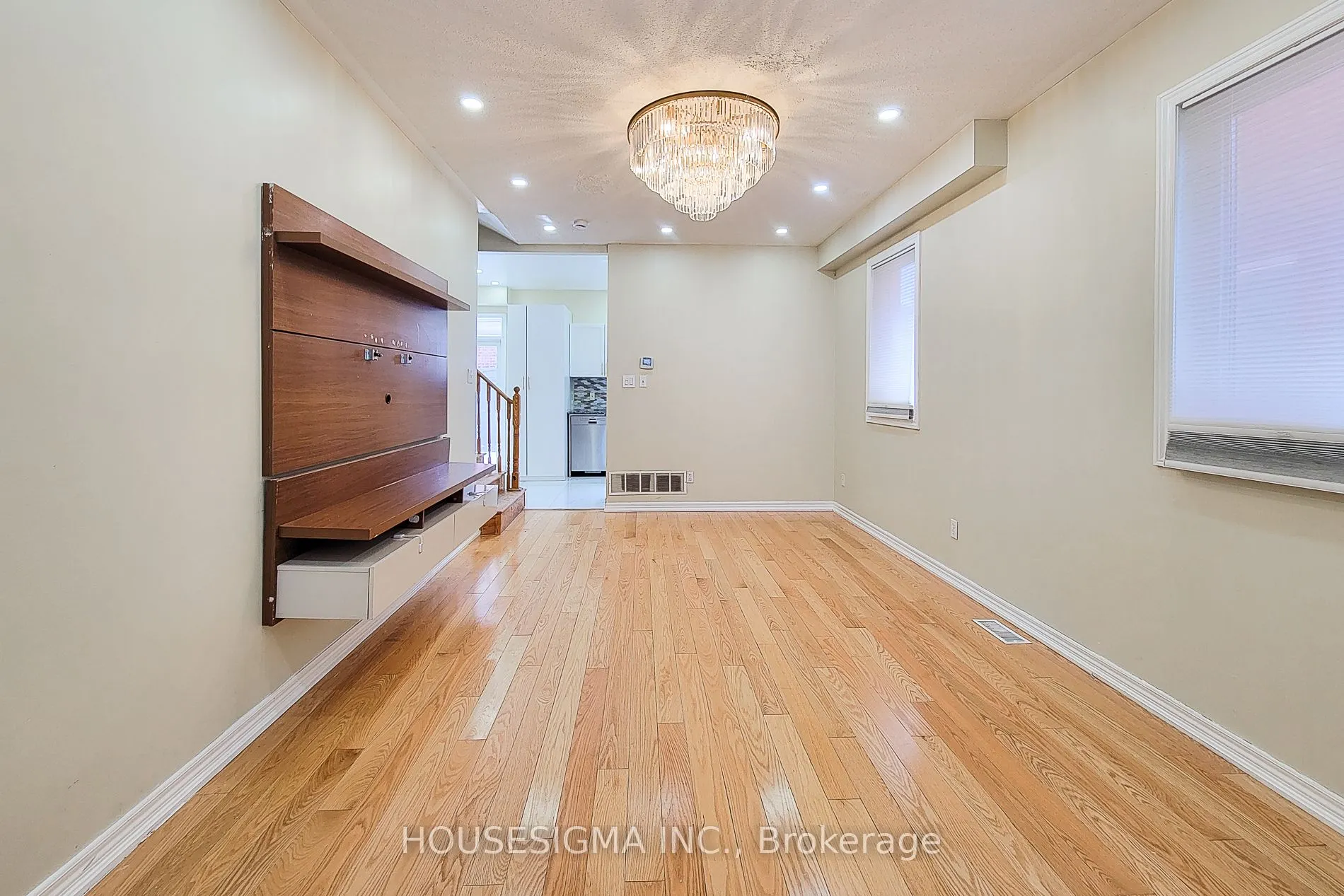 69 Peachwood Crescent, #Main
