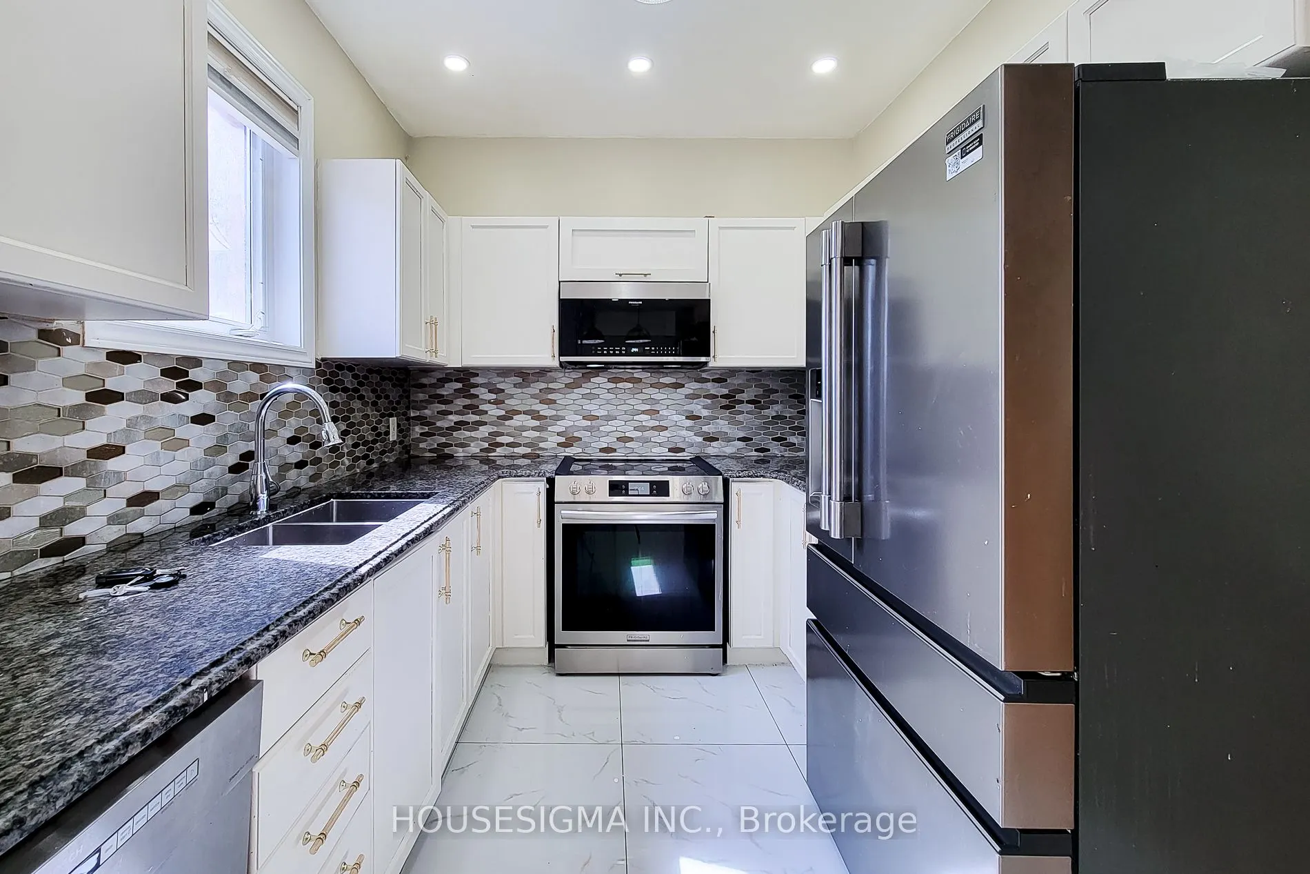69 Peachwood Crescent, #Main