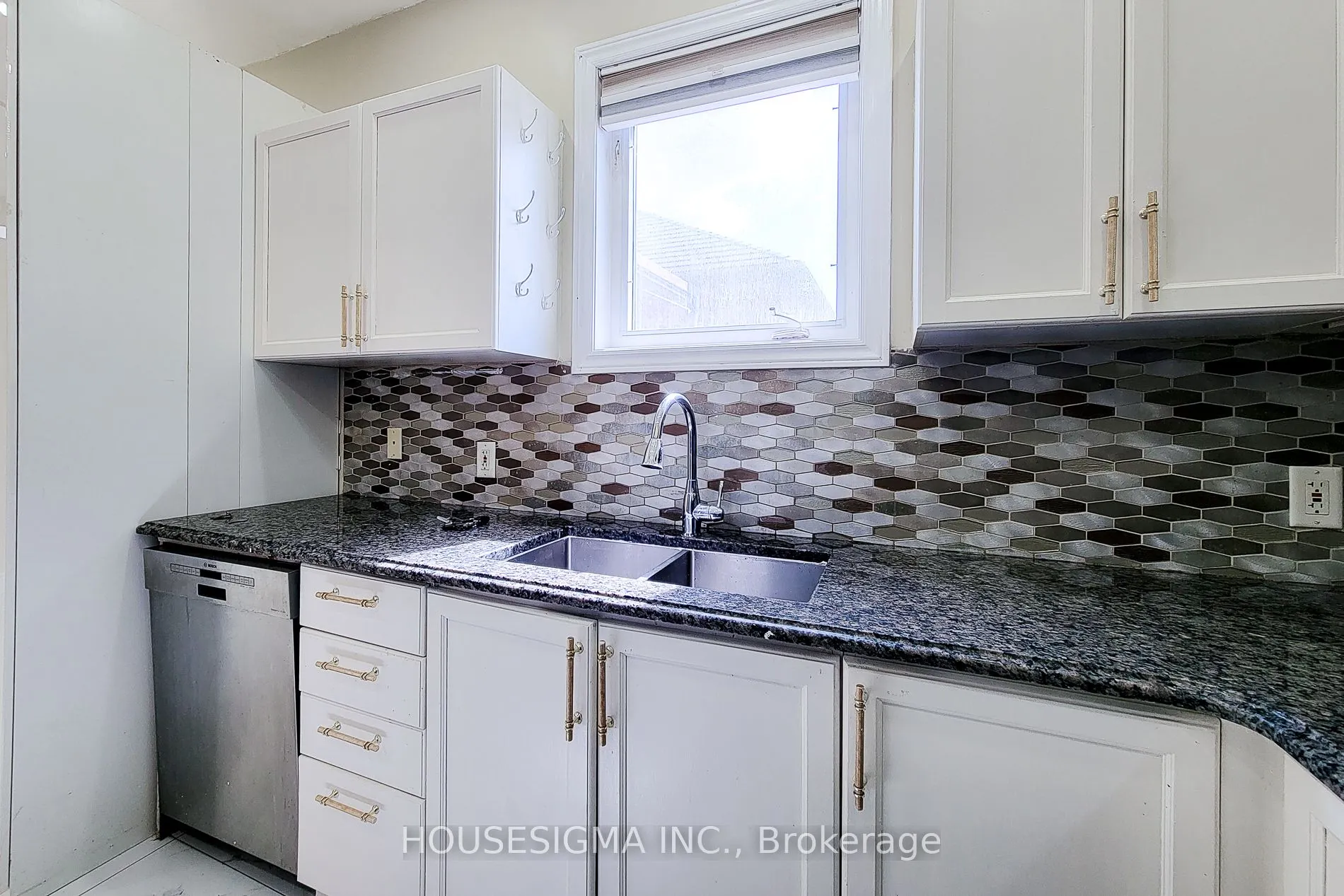 69 Peachwood Crescent, #Main