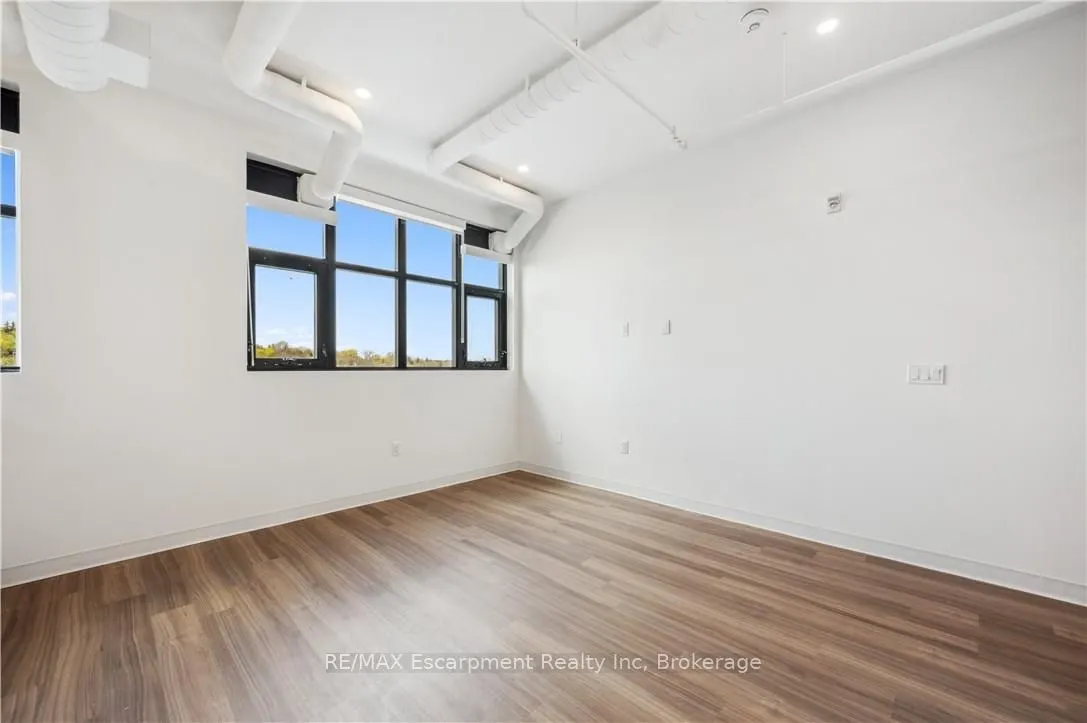 120 Huron Street, #528