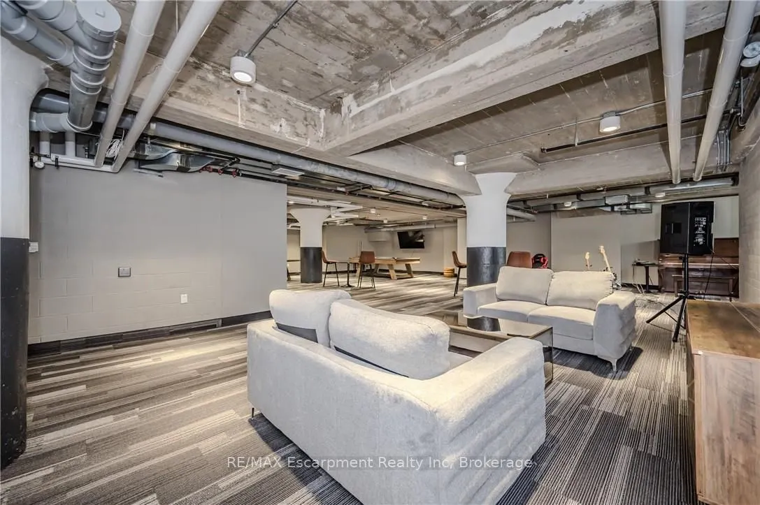 120 Huron Street, #528