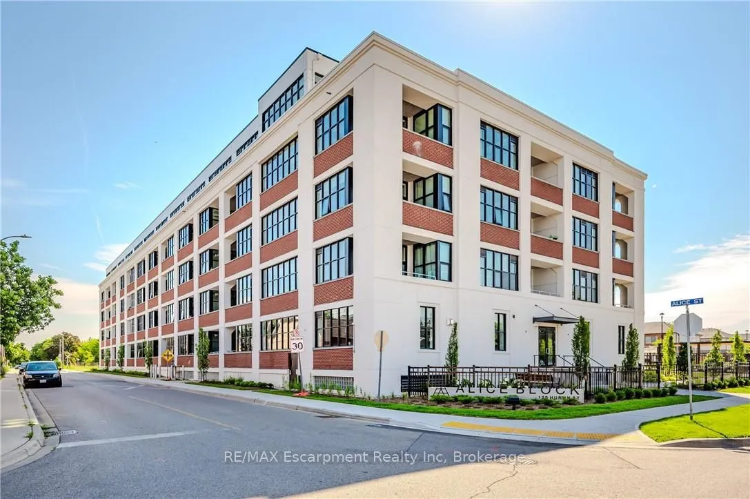 120 Huron Street, #528