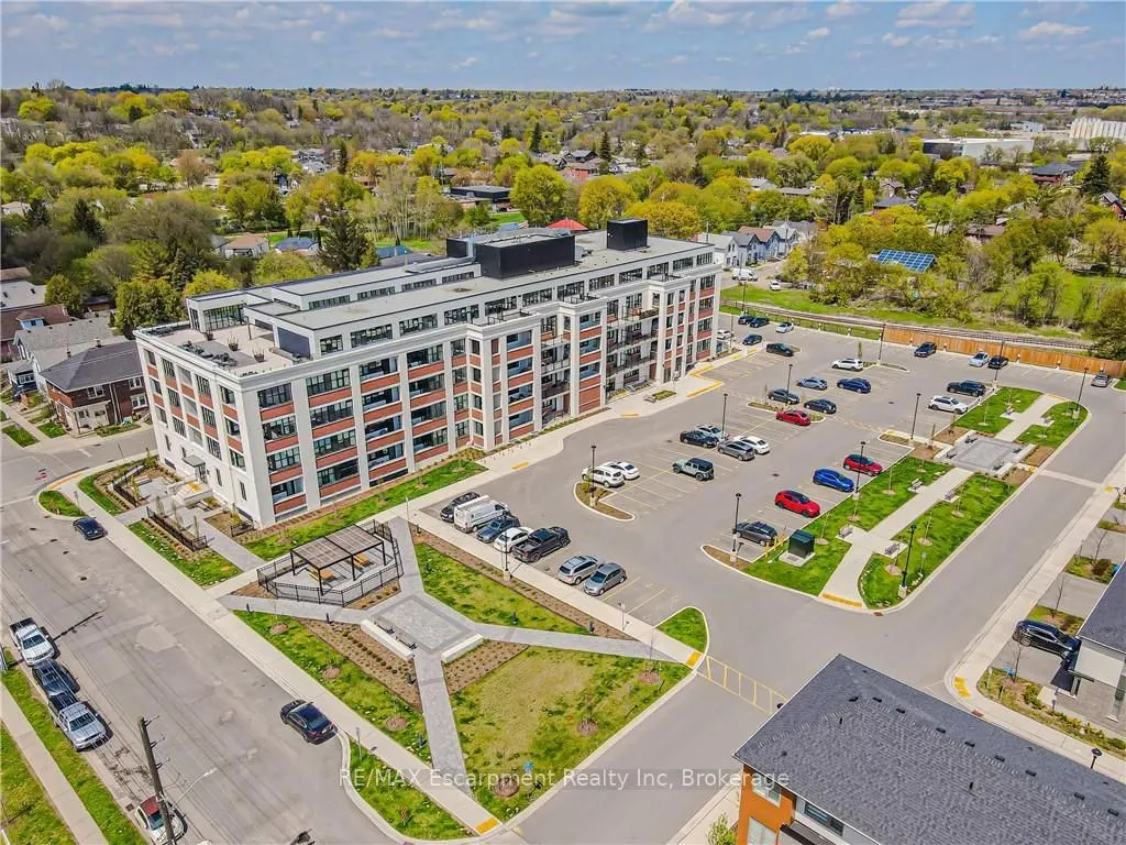 120 Huron Street, #528