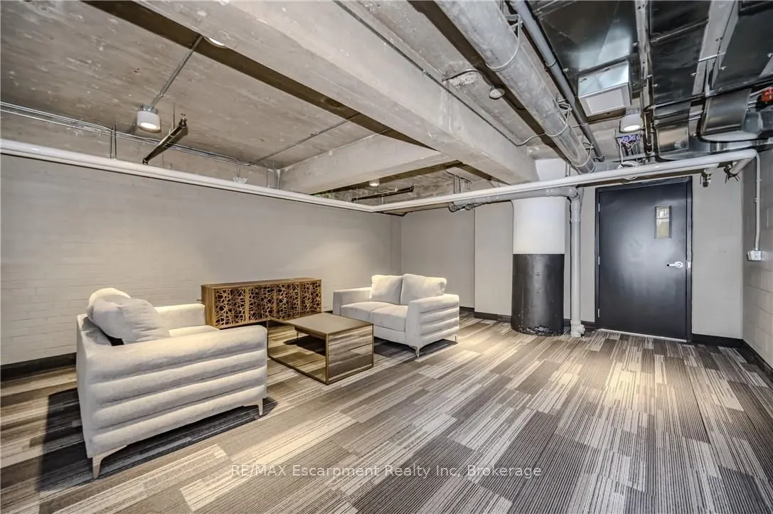 120 Huron Street, #528