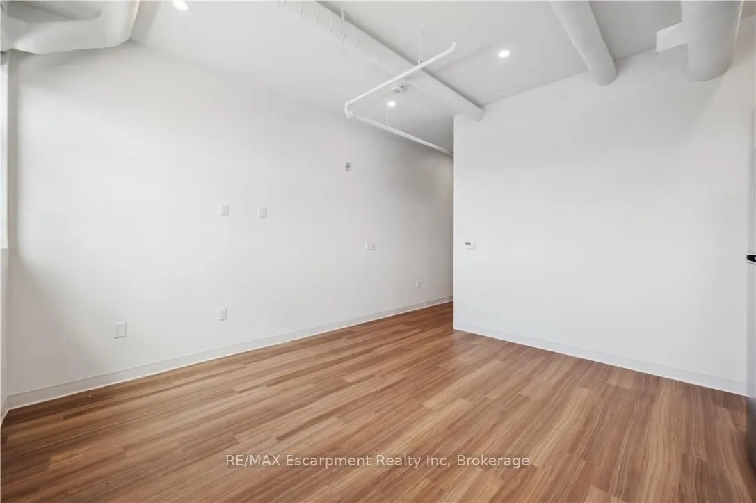 120 Huron Street, #528