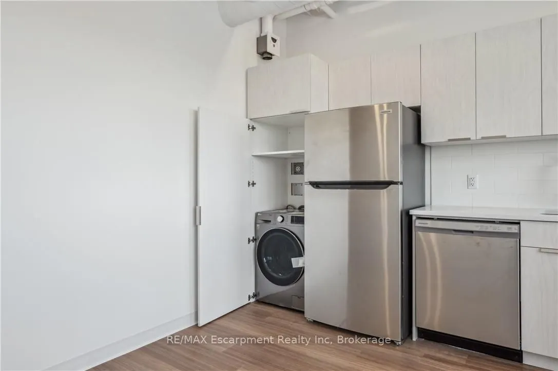 120 Huron Street, #528