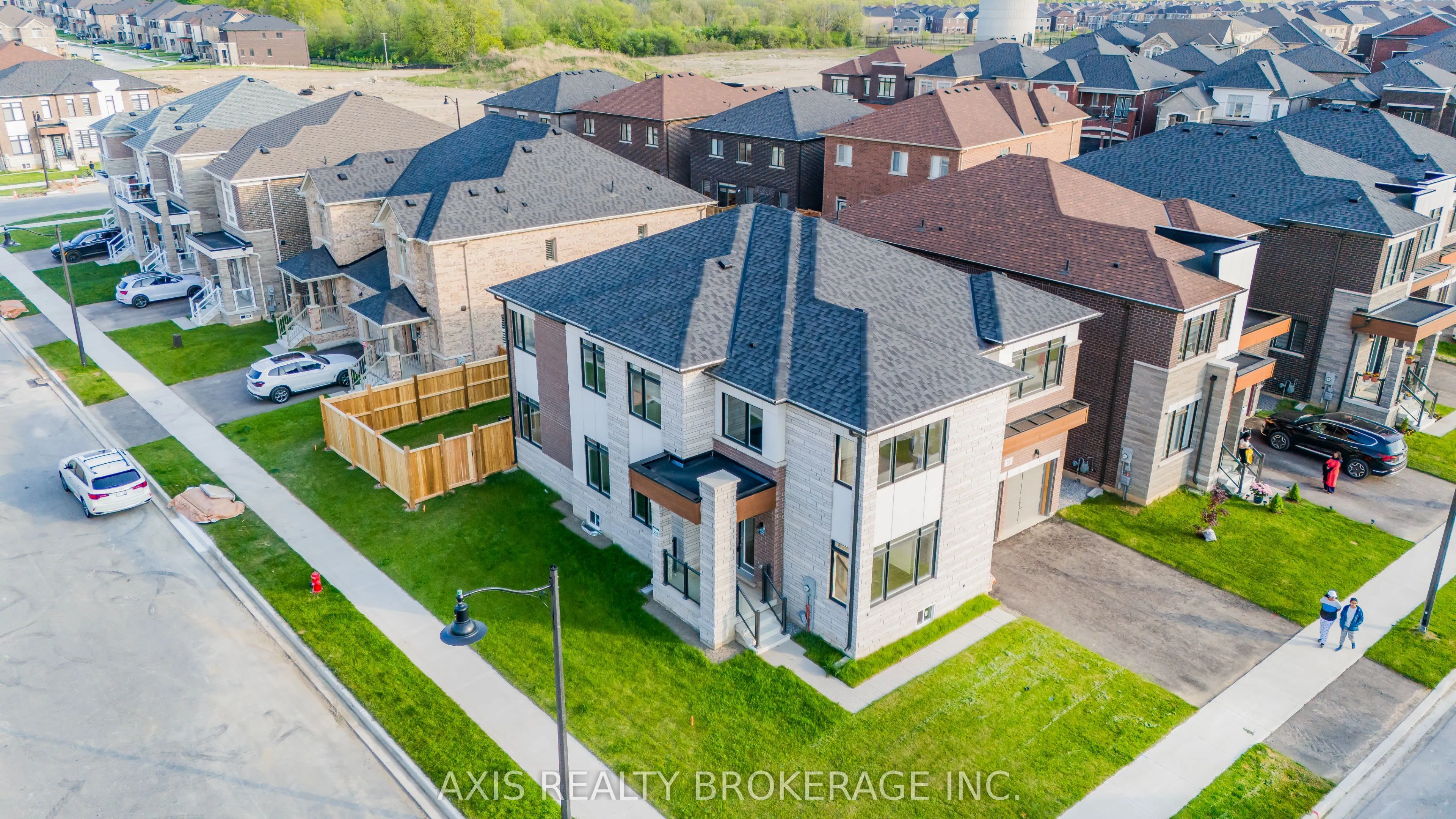 53 Holcomb Terrace