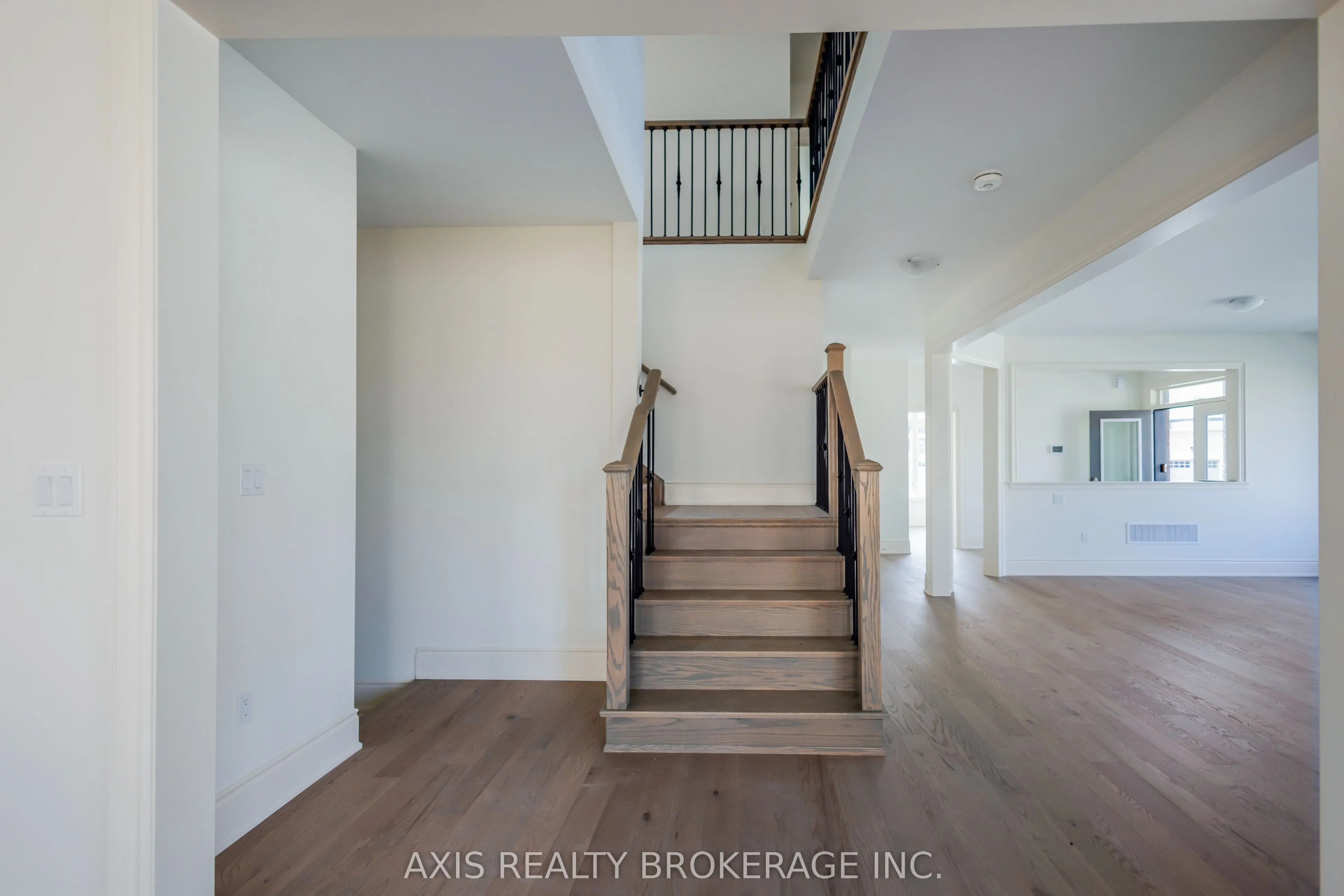 53 Holcomb Terrace