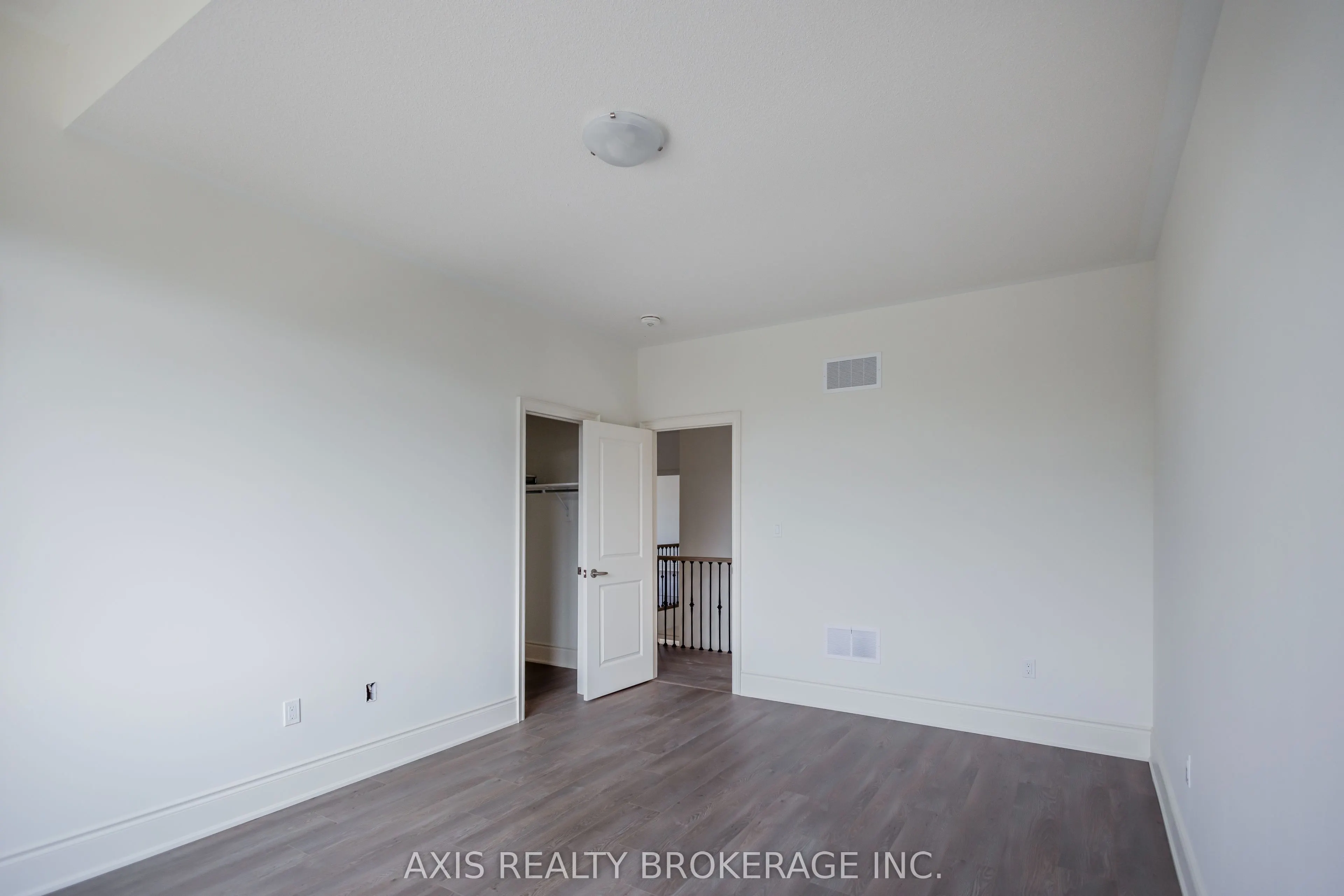 53 Holcomb Terrace