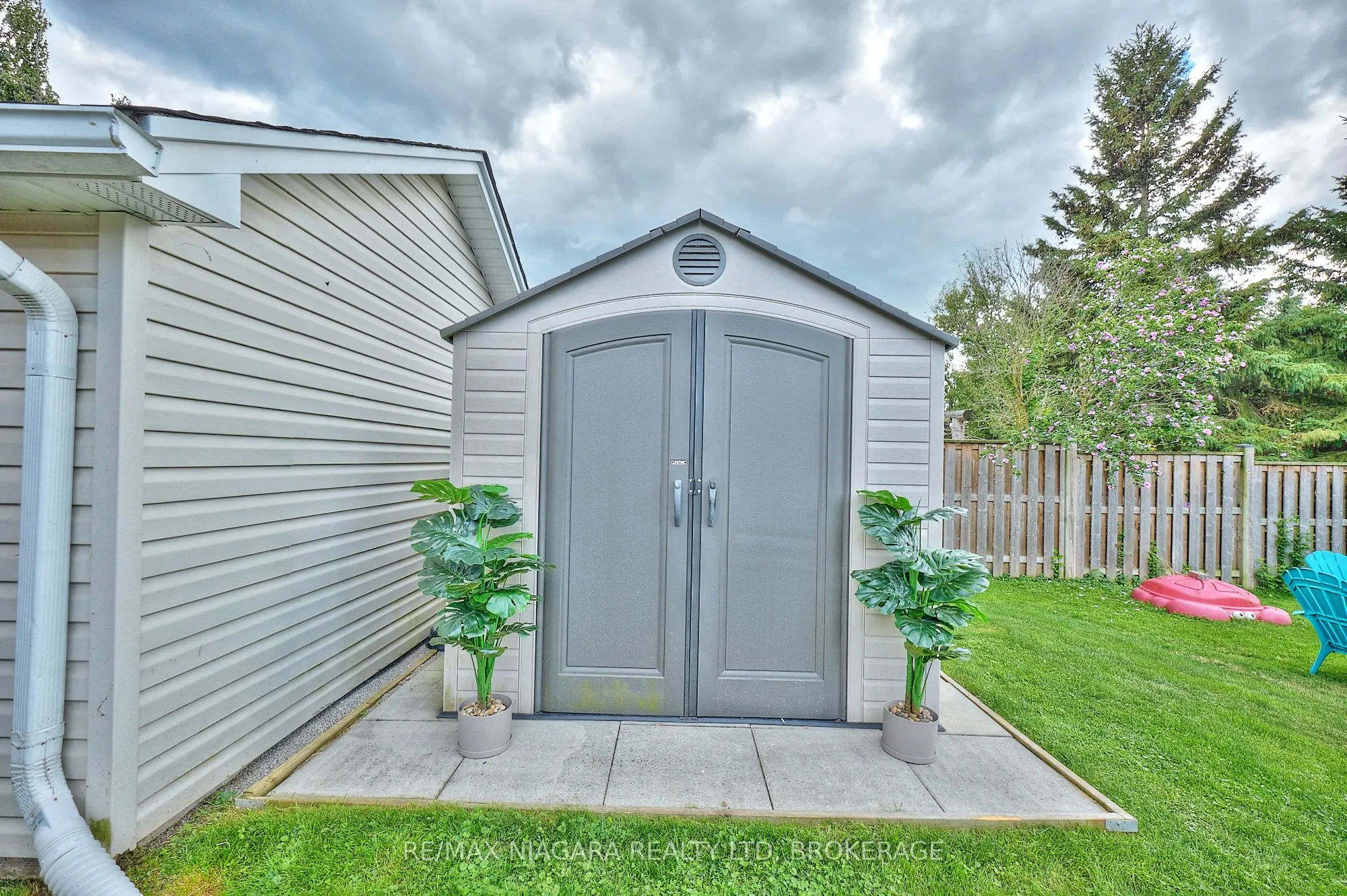 5667 Montrose Road