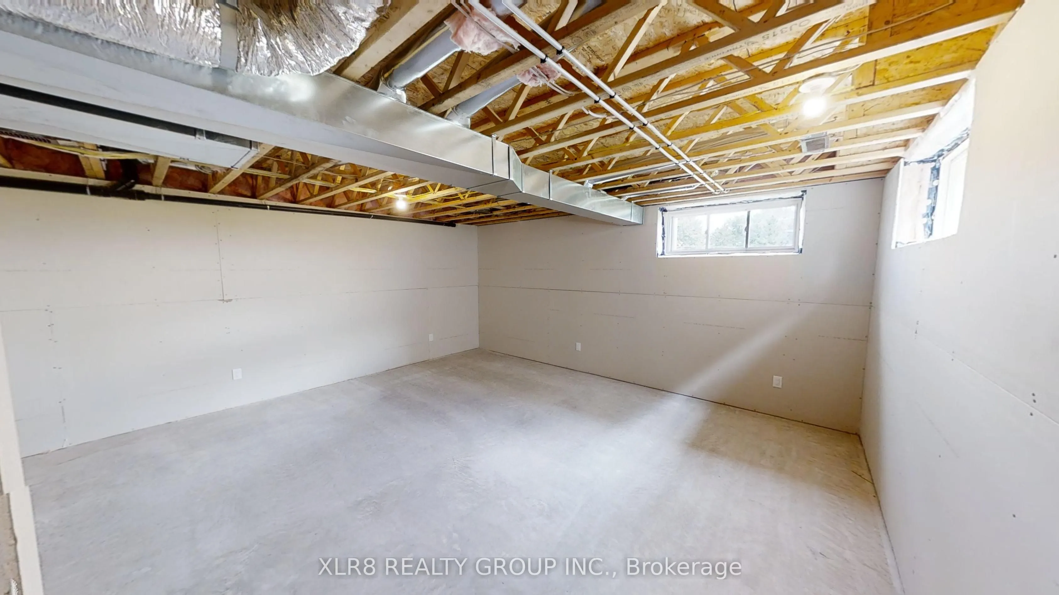 190 Argile Street S