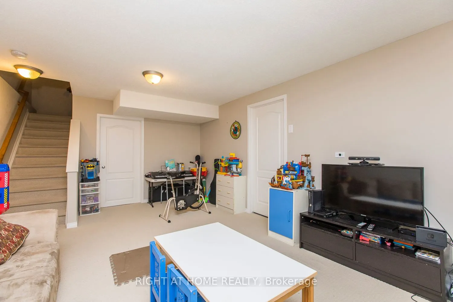 241 BADGELEY Avenue