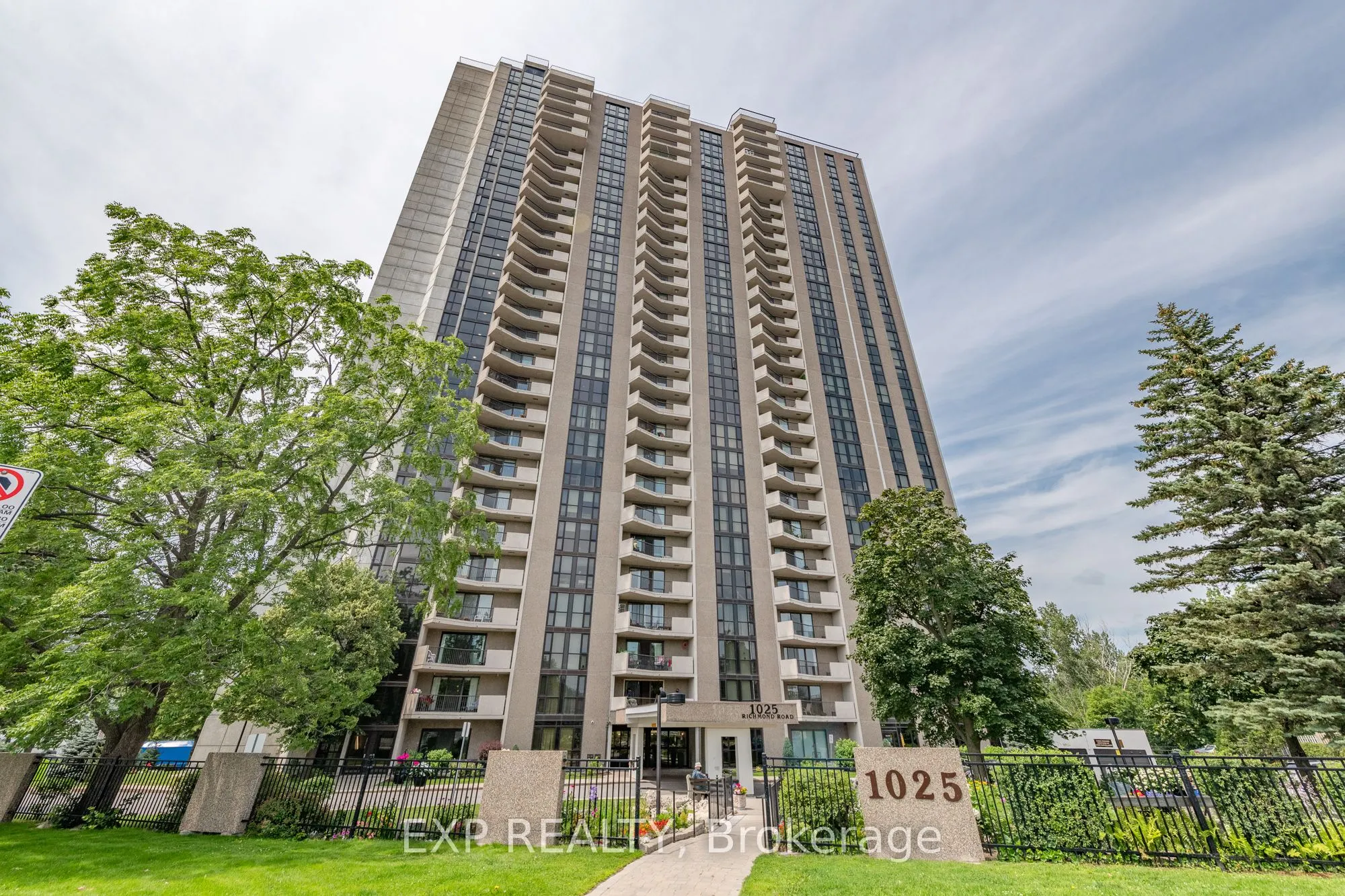 1025 Richmond Road, #304