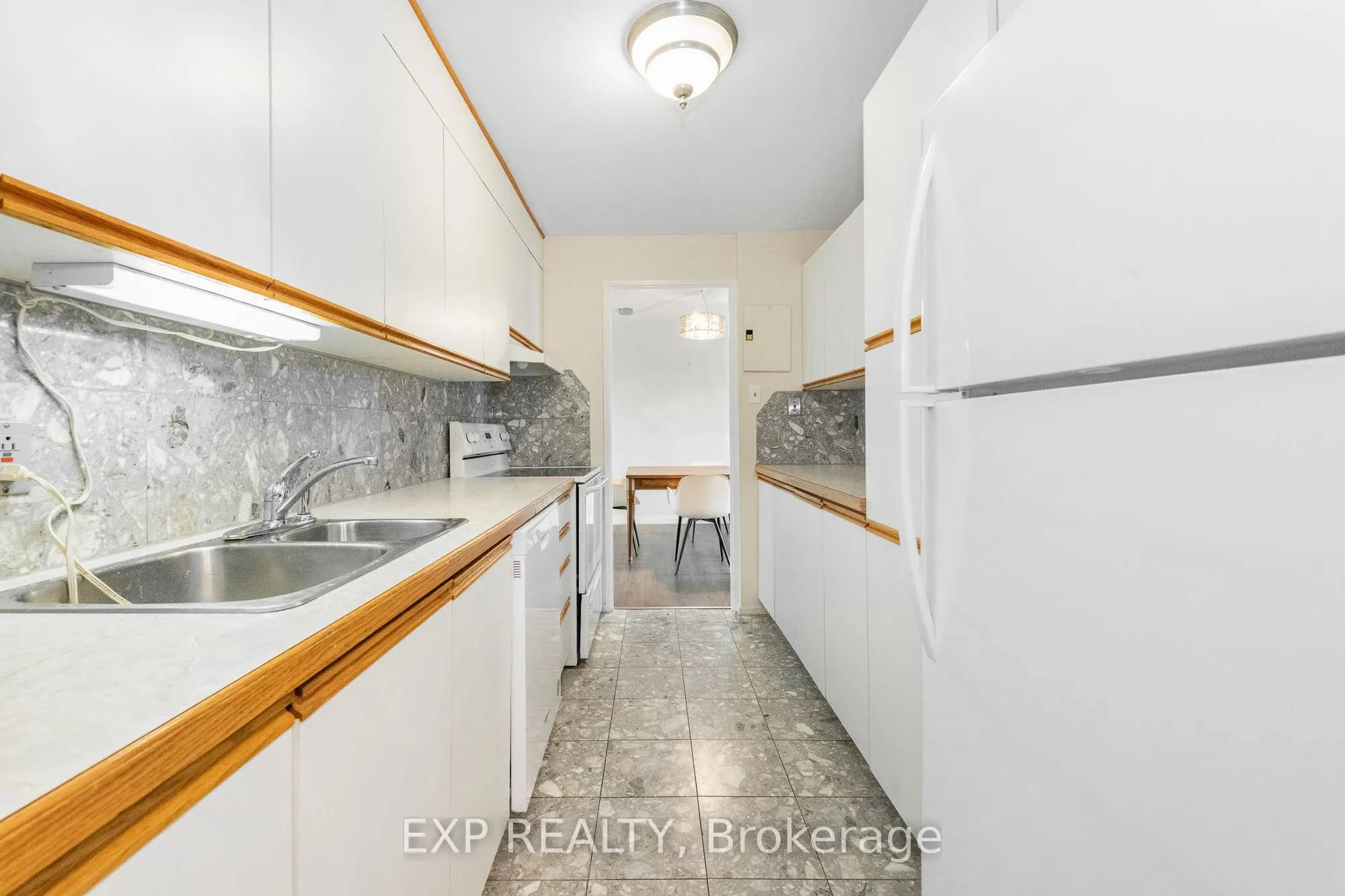 1025 Richmond Road, #304
