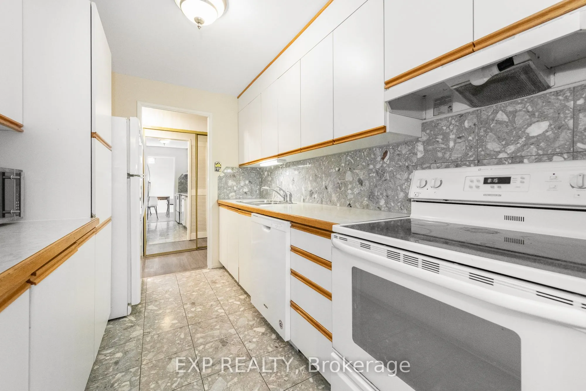 1025 Richmond Road, #304