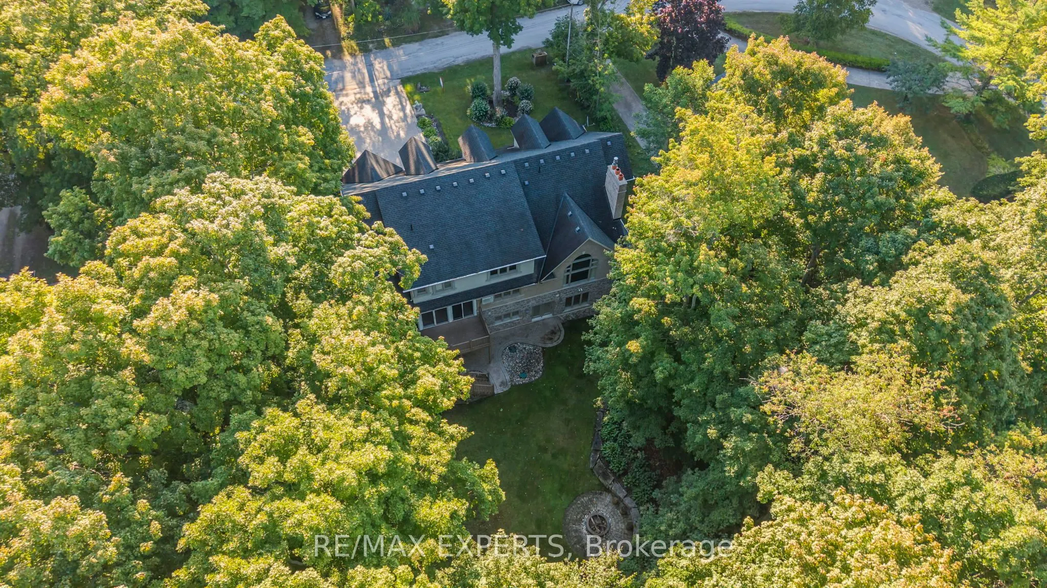 431 Manley Crescent