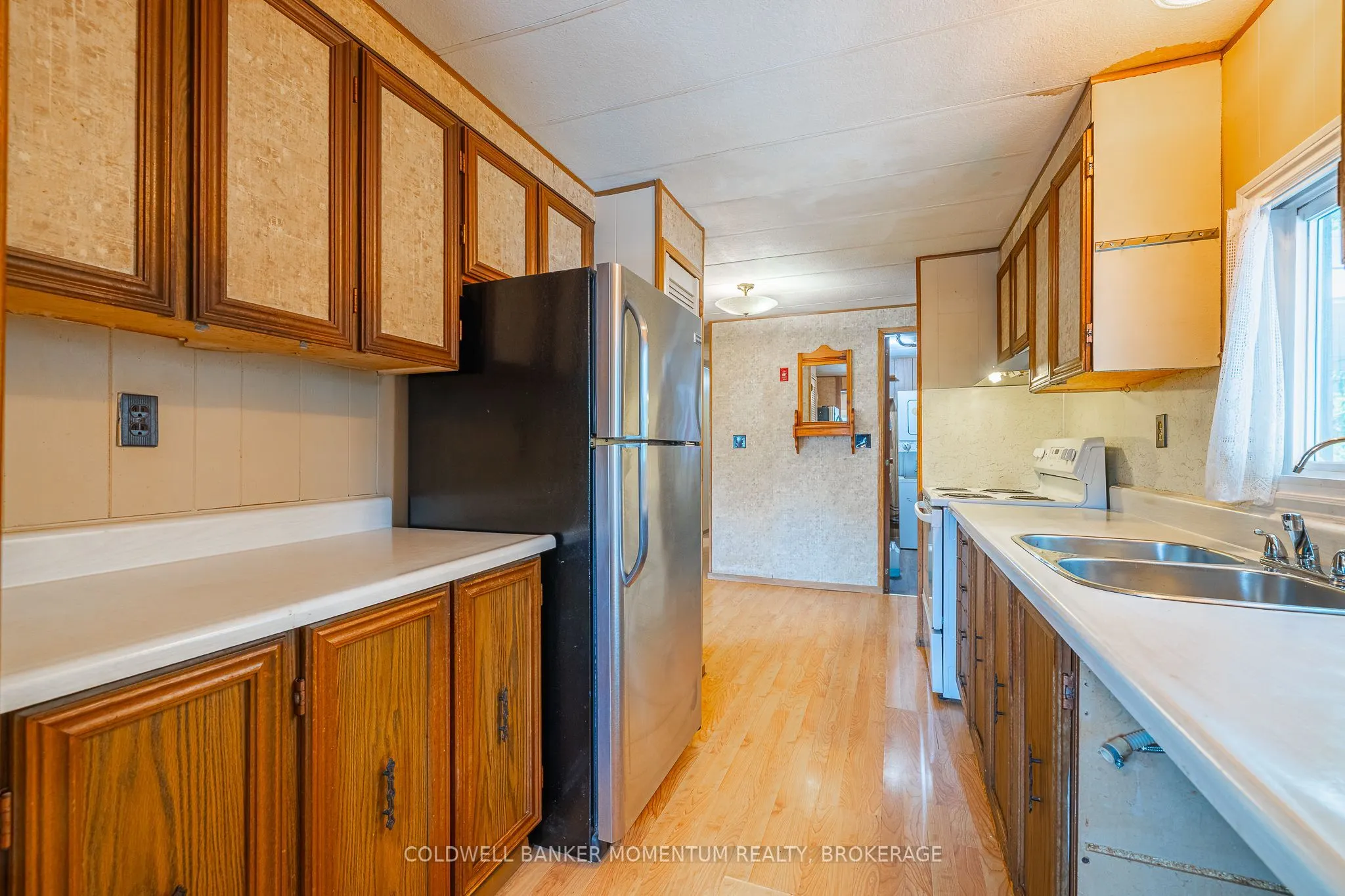 241 St. Paul Street W, #214