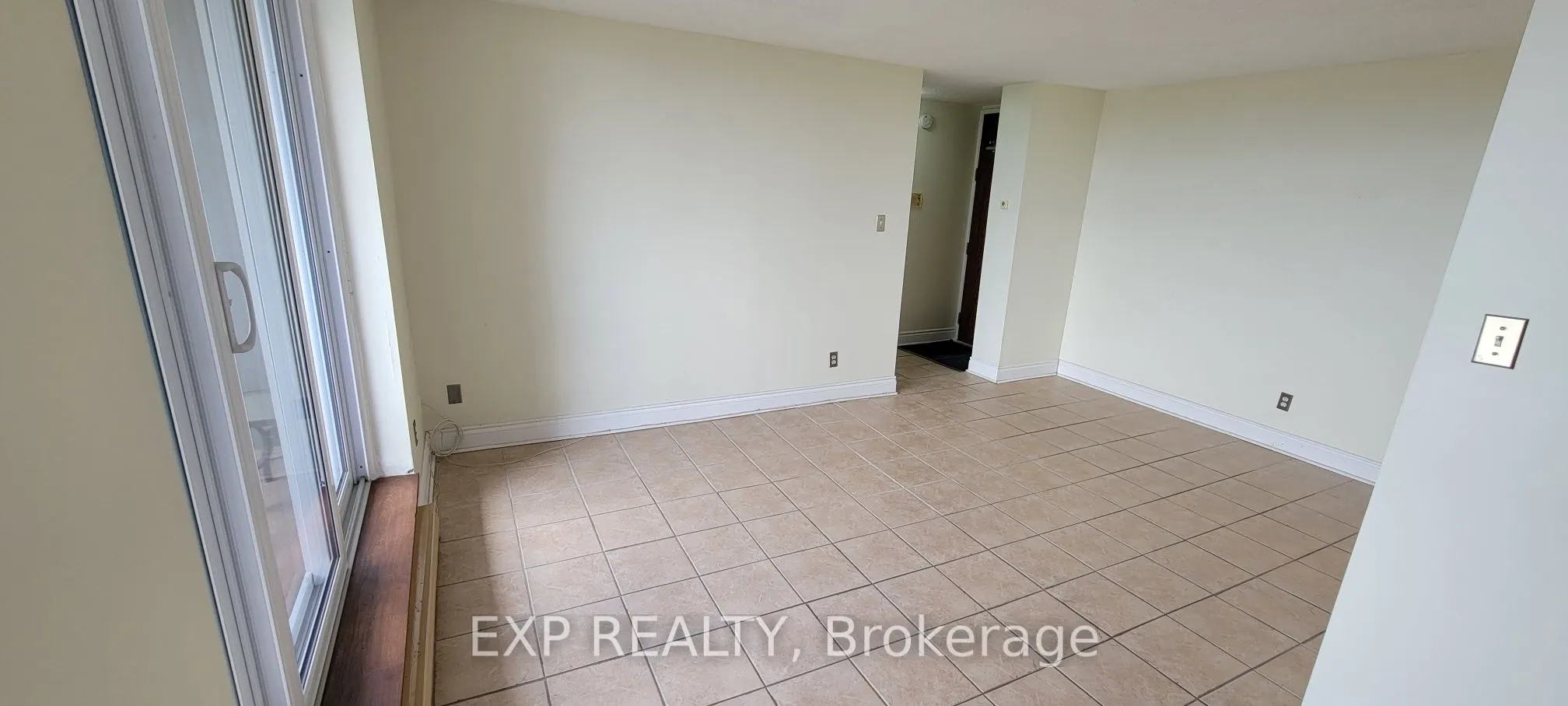 2000 Jasmine Crescent, #1214