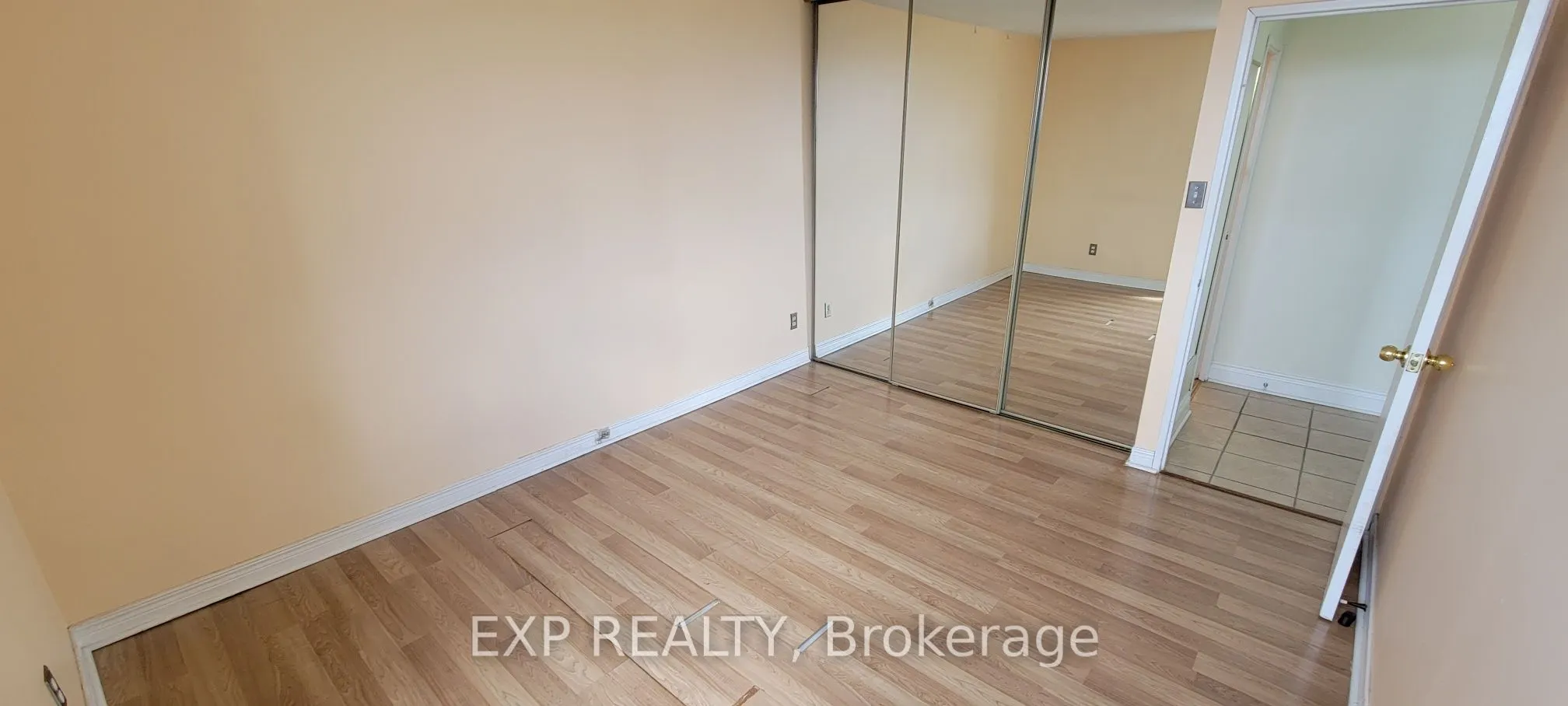 2000 Jasmine Crescent, #1214